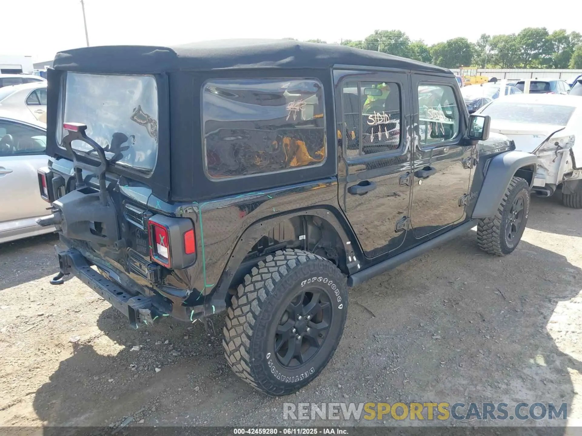 4 Photograph of a damaged car 1C4HJXDN0LW237409 JEEP WRANGLER UNLIMITED 2020