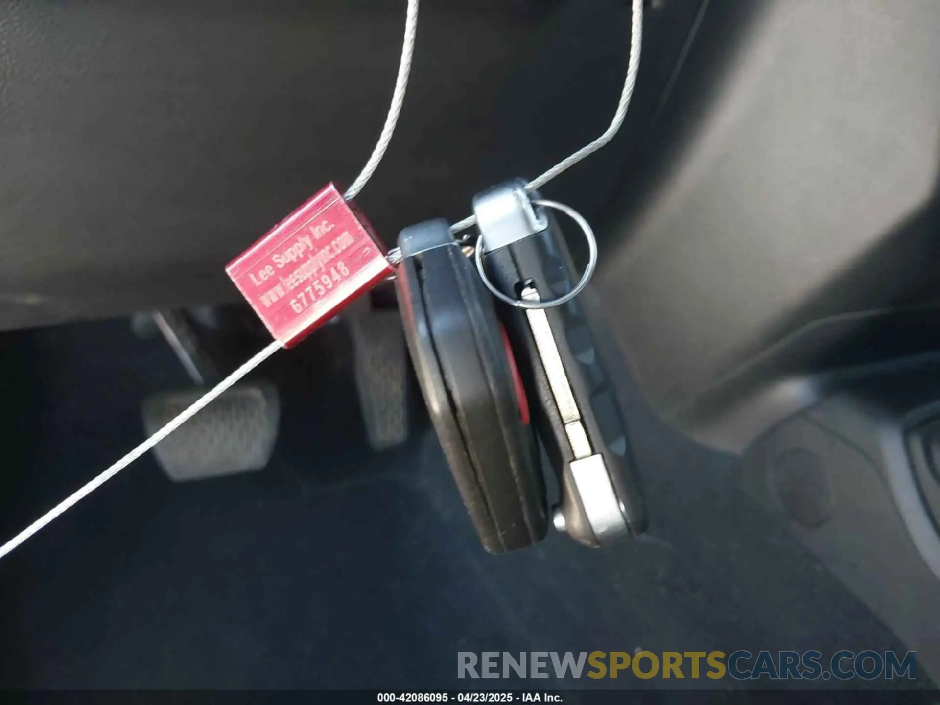 11 Photograph of a damaged car 1C4HJXDN2LW138980 JEEP WRANGLER UNLIMITED 2020