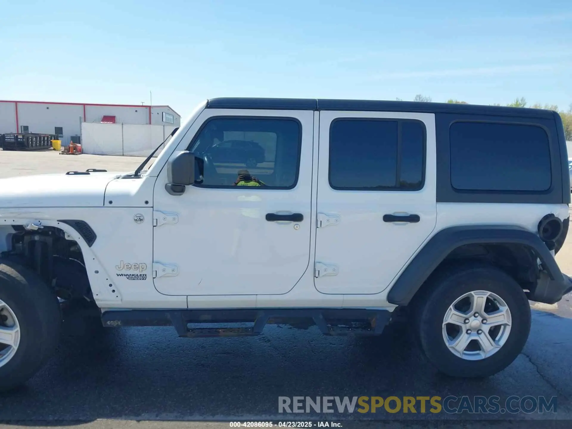 14 Photograph of a damaged car 1C4HJXDN2LW138980 JEEP WRANGLER UNLIMITED 2020
