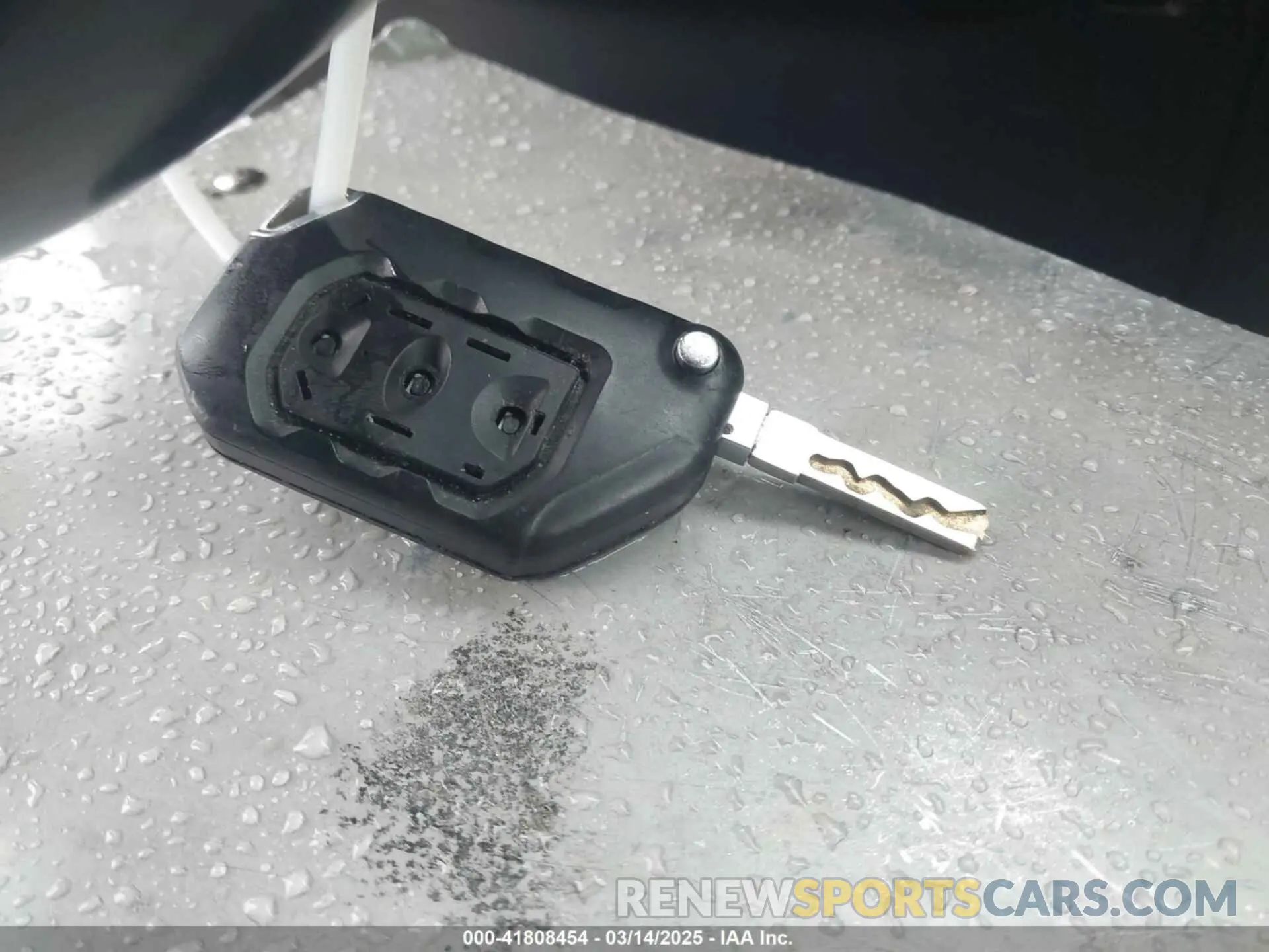 11 Photograph of a damaged car 1C4HJXDN3LW114753 JEEP WRANGLER UNLIMITED 2020