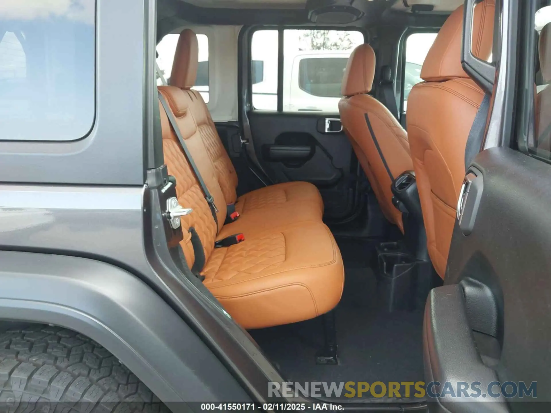 8 Photograph of a damaged car 1C4HJXDN4LW345855 JEEP WRANGLER UNLIMITED 2020