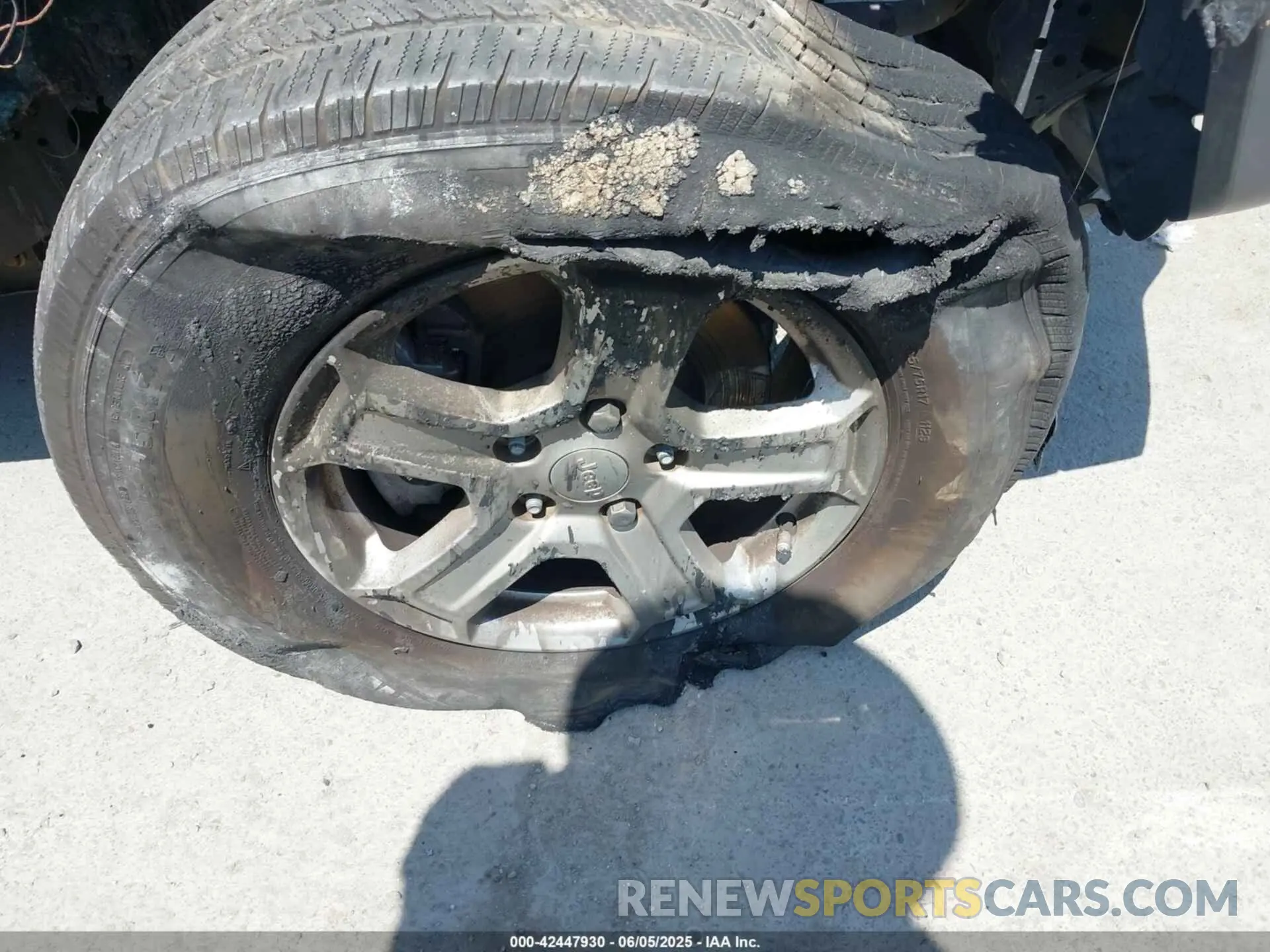 3 Photograph of a damaged car 1C4HJXDN5LW126953 JEEP WRANGLER UNLIMITED 2020