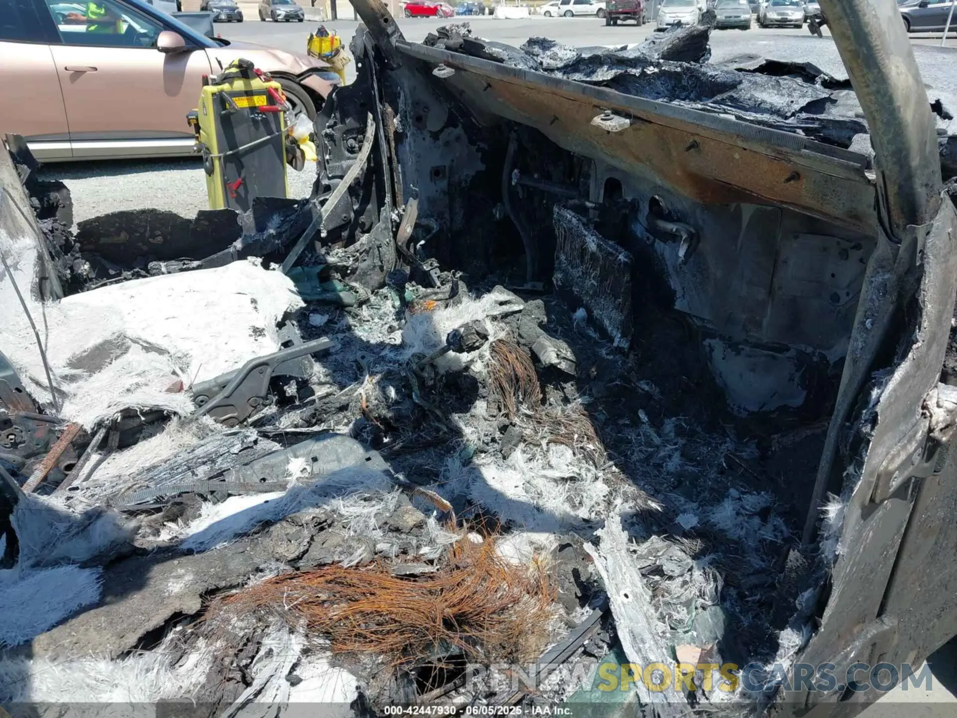 5 Photograph of a damaged car 1C4HJXDN5LW126953 JEEP WRANGLER UNLIMITED 2020