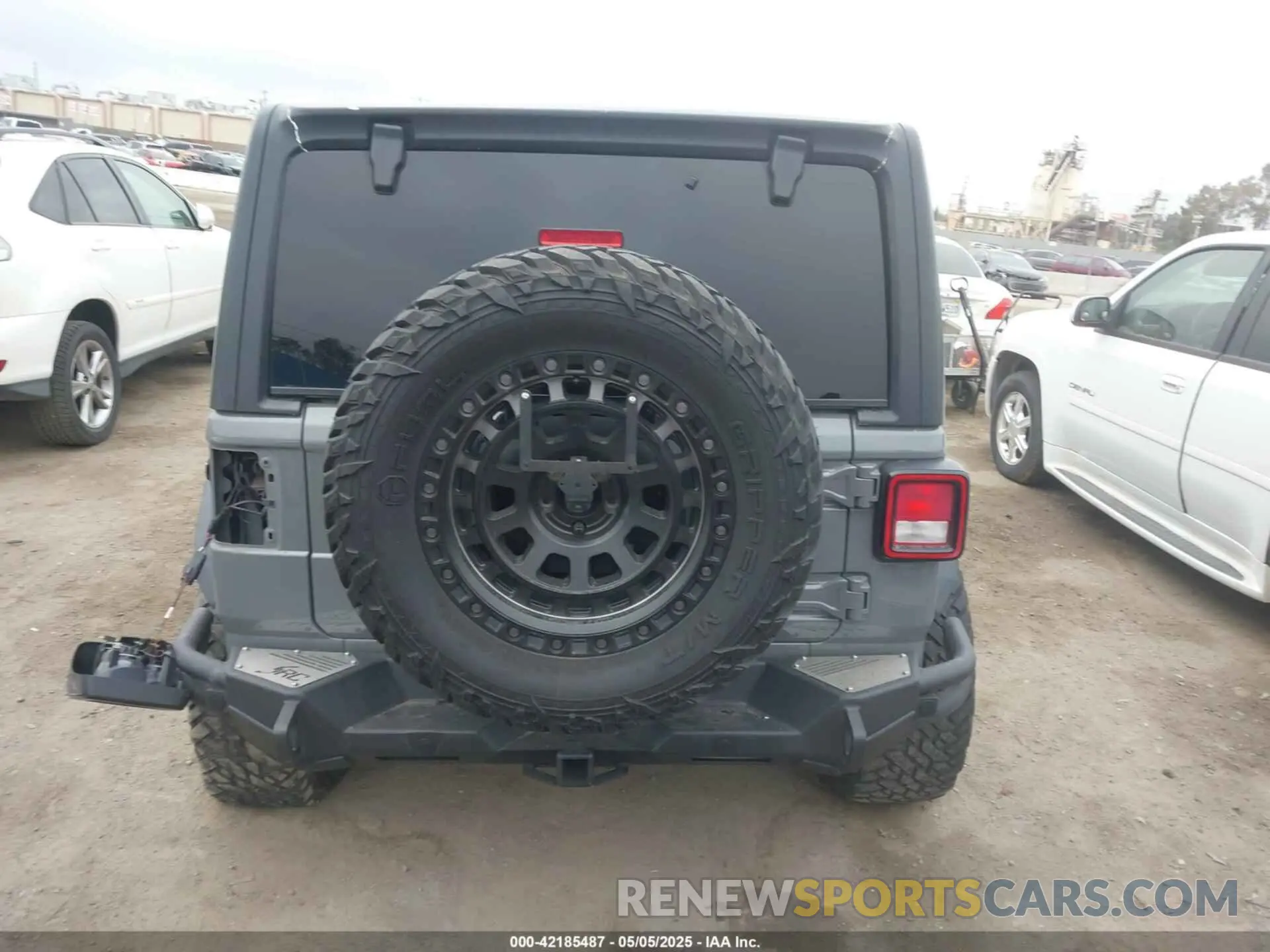 16 Photograph of a damaged car 1C4HJXDN5LW127004 JEEP WRANGLER UNLIMITED 2020