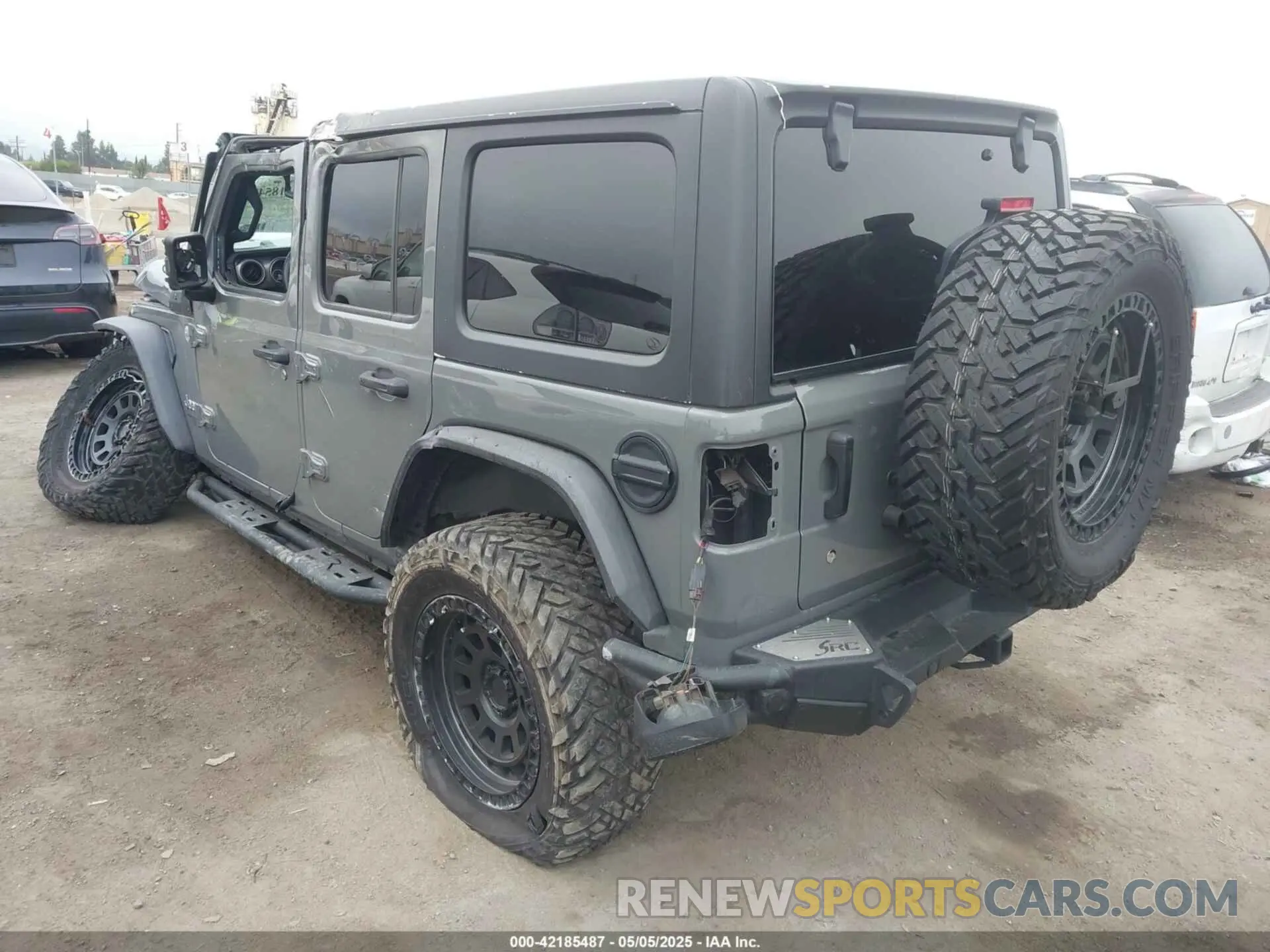 3 Photograph of a damaged car 1C4HJXDN5LW127004 JEEP WRANGLER UNLIMITED 2020