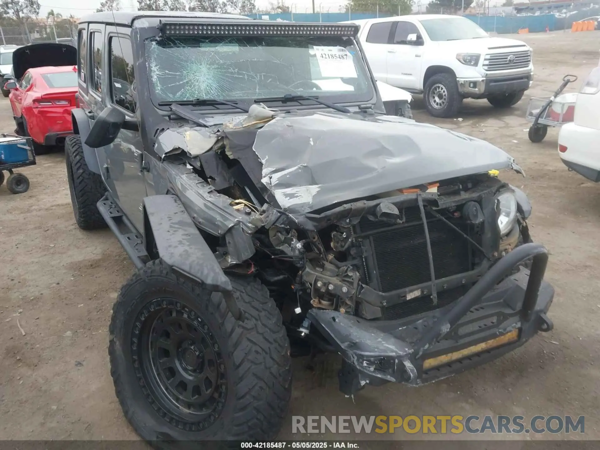 6 Photograph of a damaged car 1C4HJXDN5LW127004 JEEP WRANGLER UNLIMITED 2020