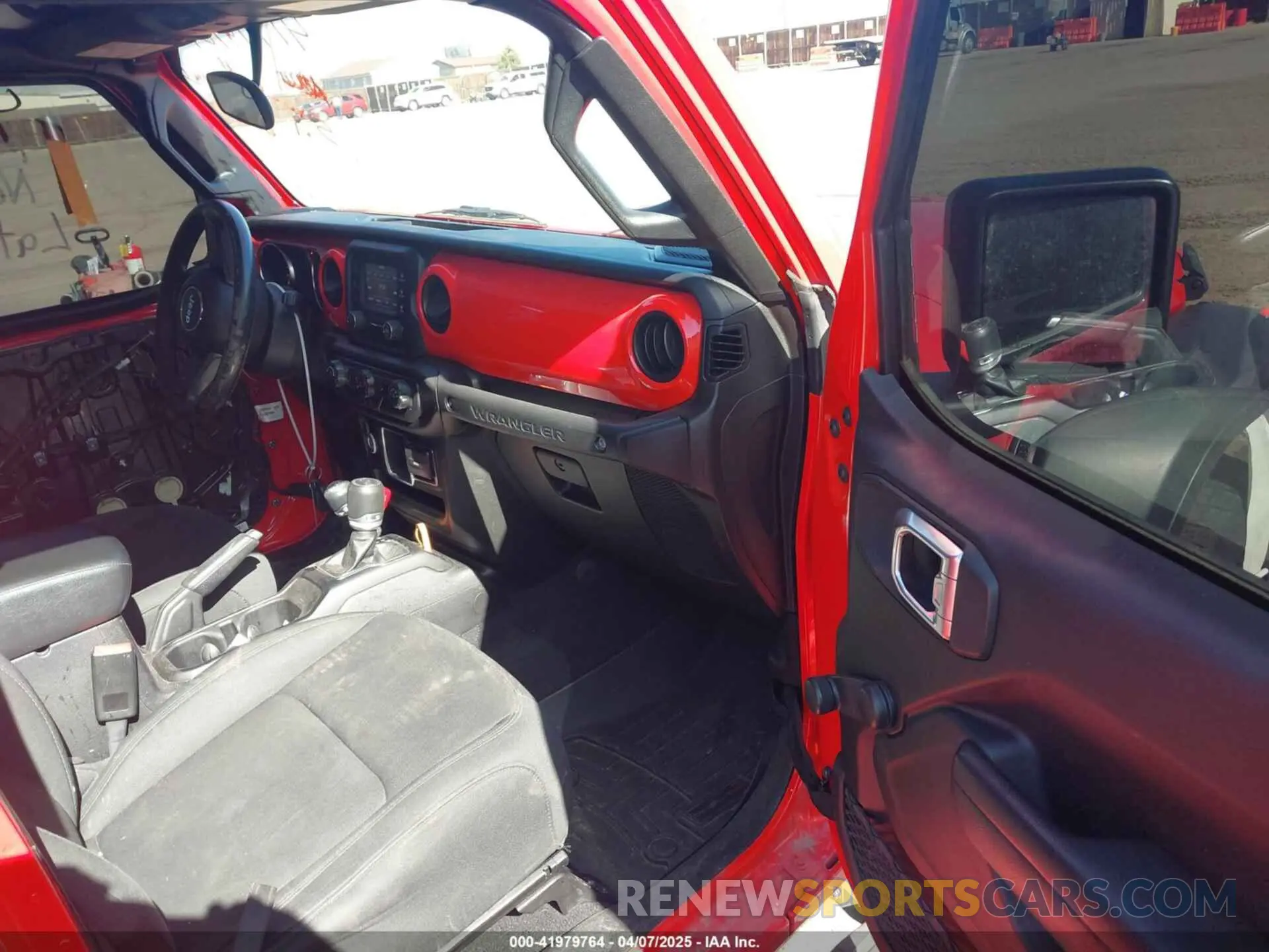 5 Photograph of a damaged car 1C4HJXDN5LW130646 JEEP WRANGLER UNLIMITED 2020