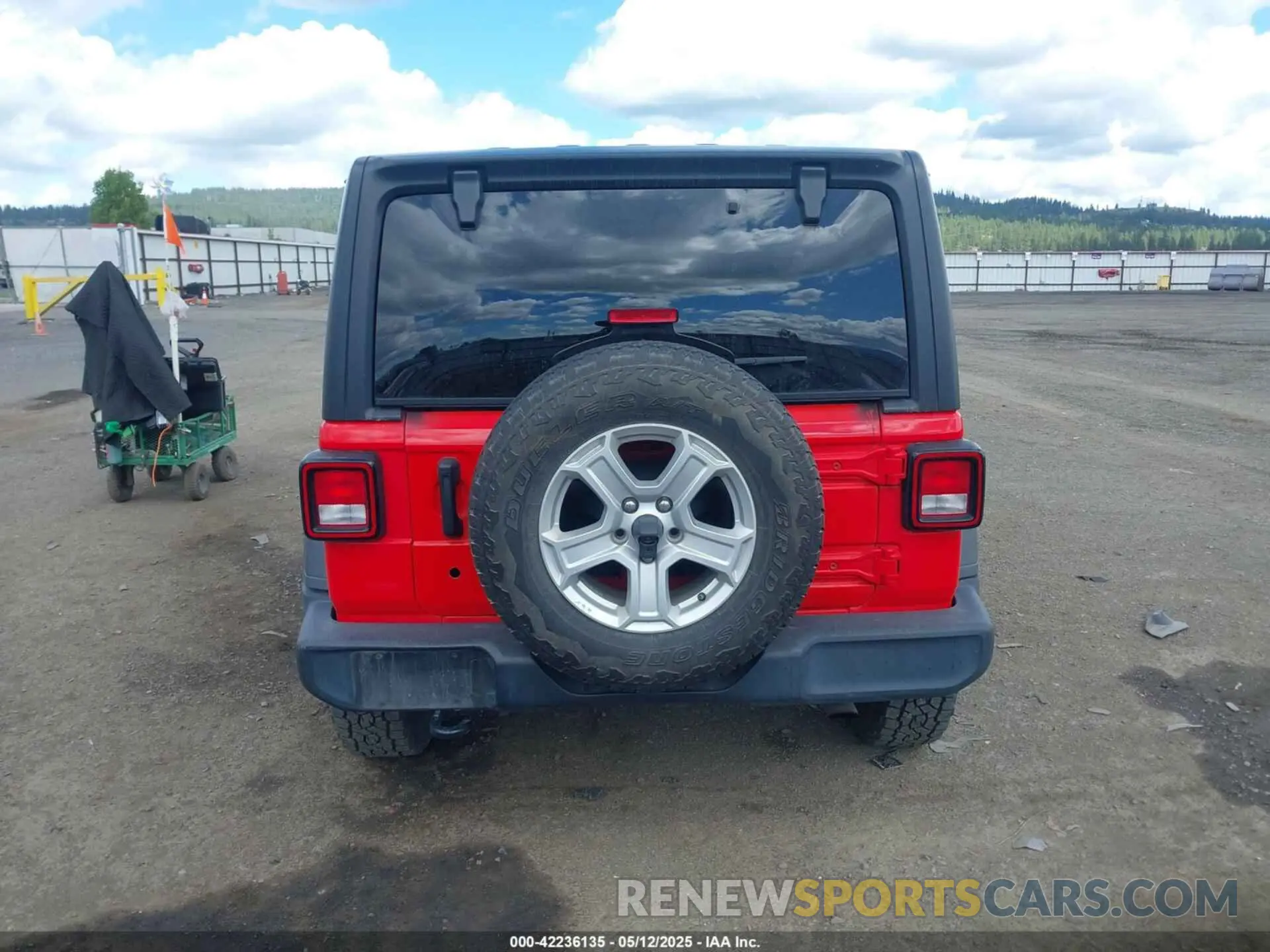 16 Photograph of a damaged car 1C4HJXDN5LW279865 JEEP WRANGLER UNLIMITED 2020