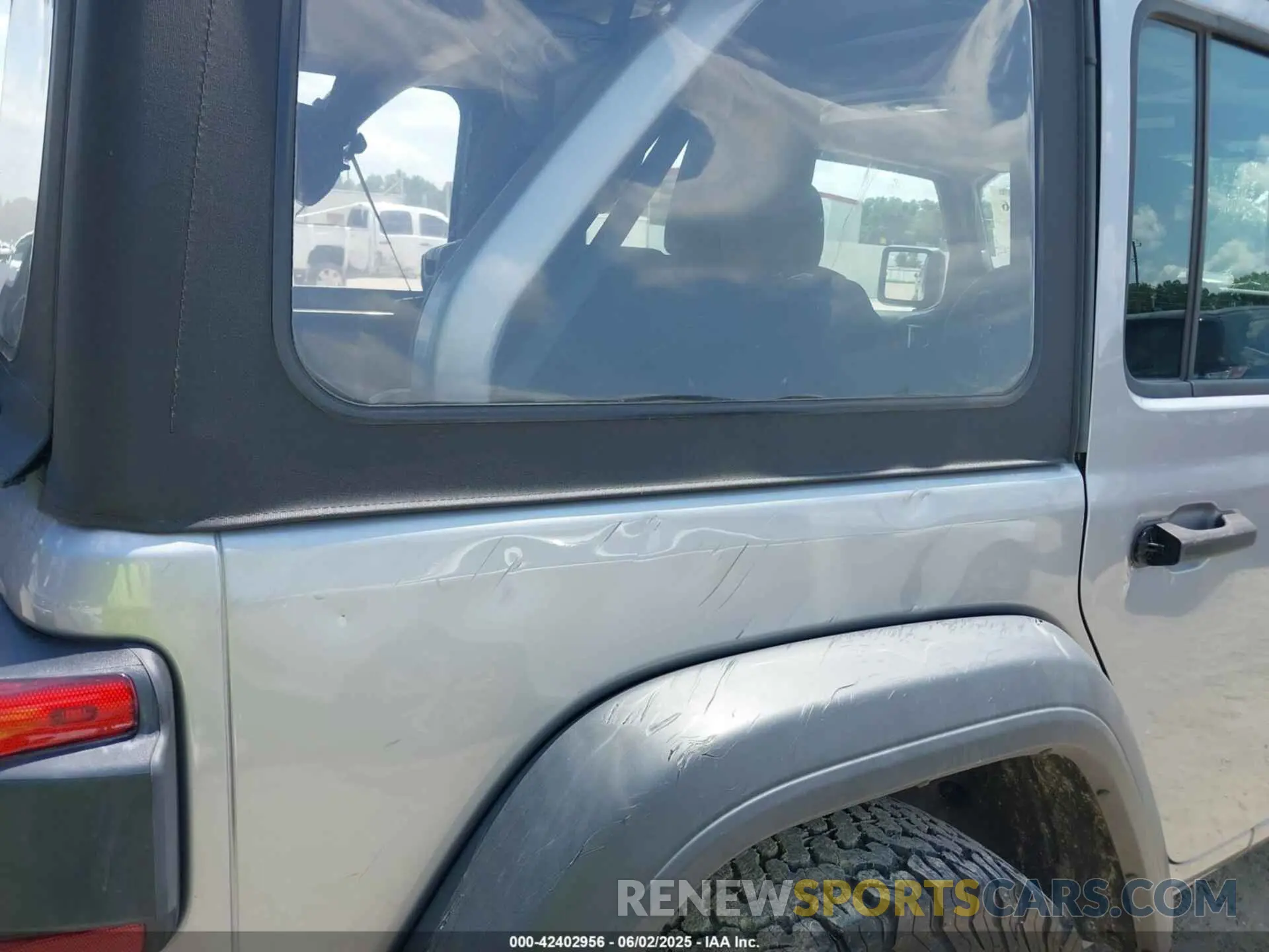 6 Photograph of a damaged car 1C4HJXDN6LW181802 JEEP WRANGLER UNLIMITED 2020