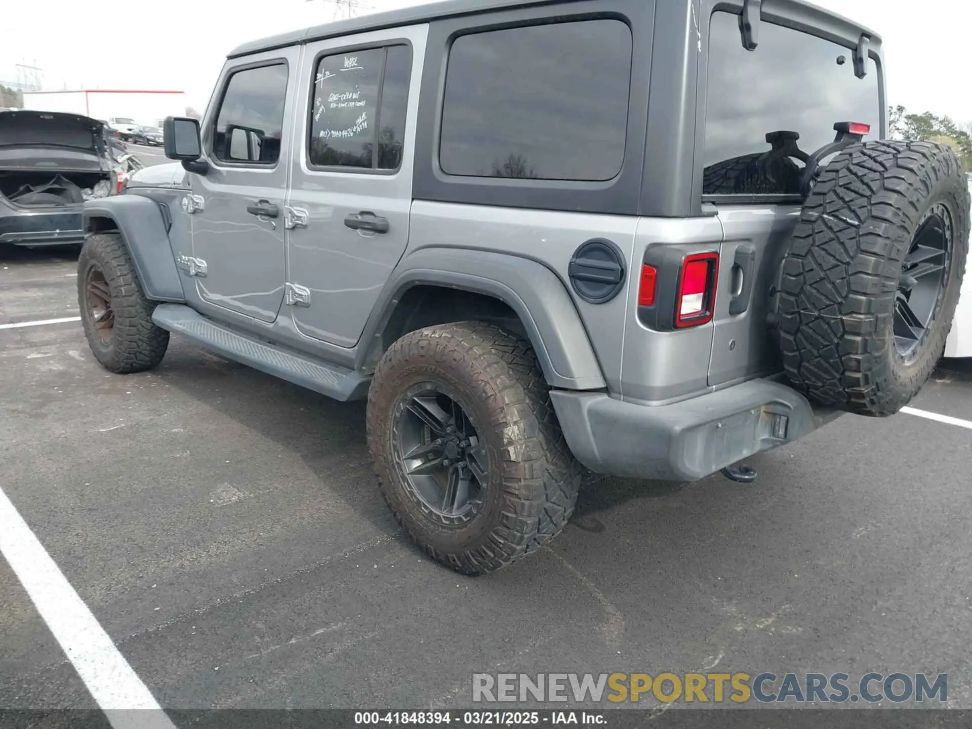 3 Photograph of a damaged car 1C4HJXDN6LW195750 JEEP WRANGLER UNLIMITED 2020