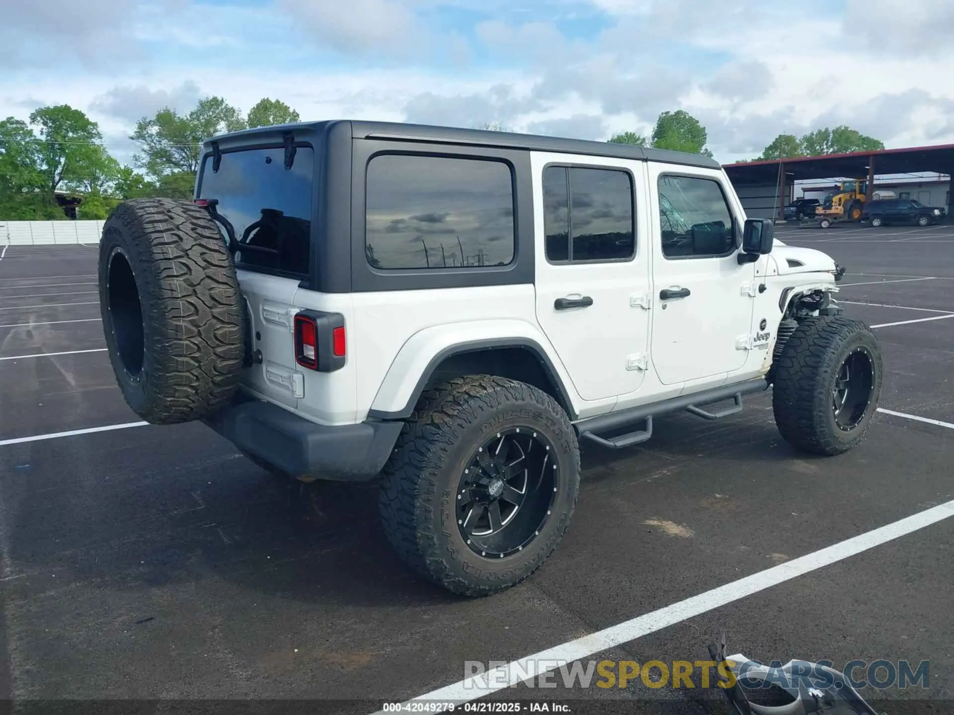 4 Photograph of a damaged car 1C4HJXDN6LW198065 JEEP WRANGLER UNLIMITED 2020