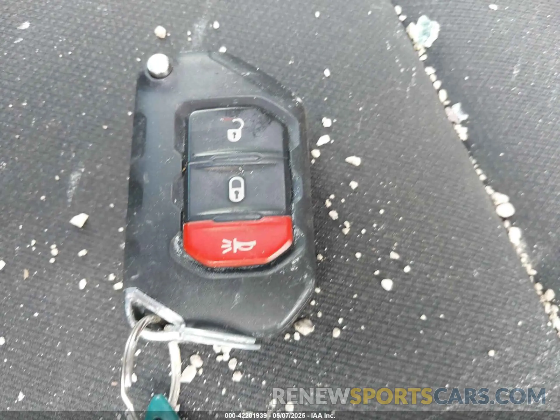 11 Photograph of a damaged car 1C4HJXDN6LW204513 JEEP WRANGLER UNLIMITED 2020