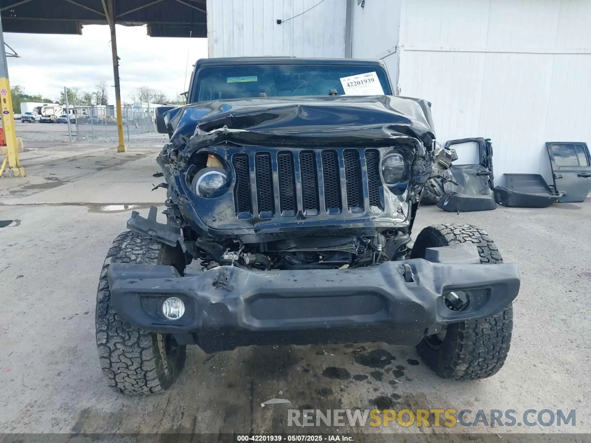 13 Photograph of a damaged car 1C4HJXDN6LW204513 JEEP WRANGLER UNLIMITED 2020