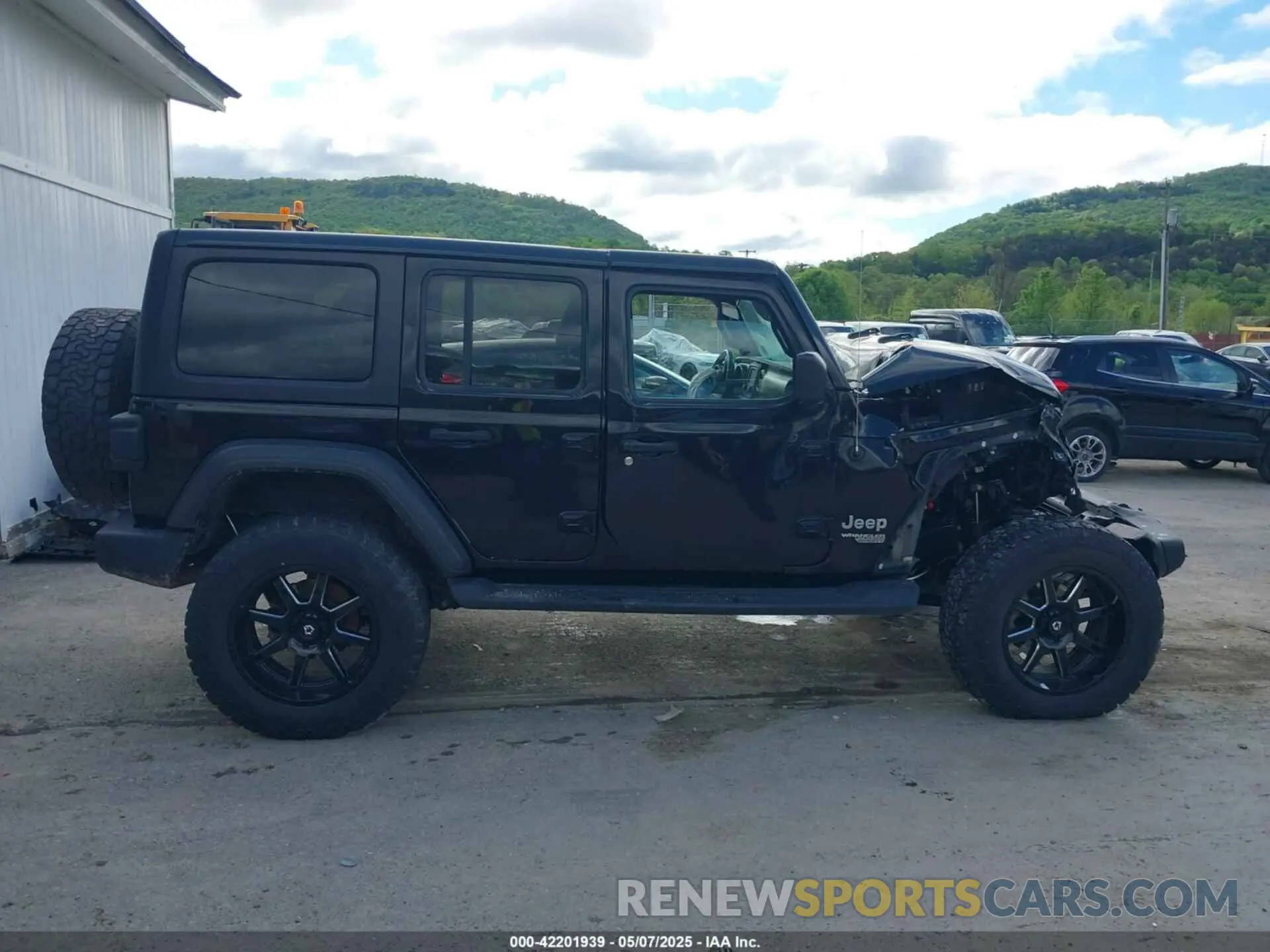14 Photograph of a damaged car 1C4HJXDN6LW204513 JEEP WRANGLER UNLIMITED 2020