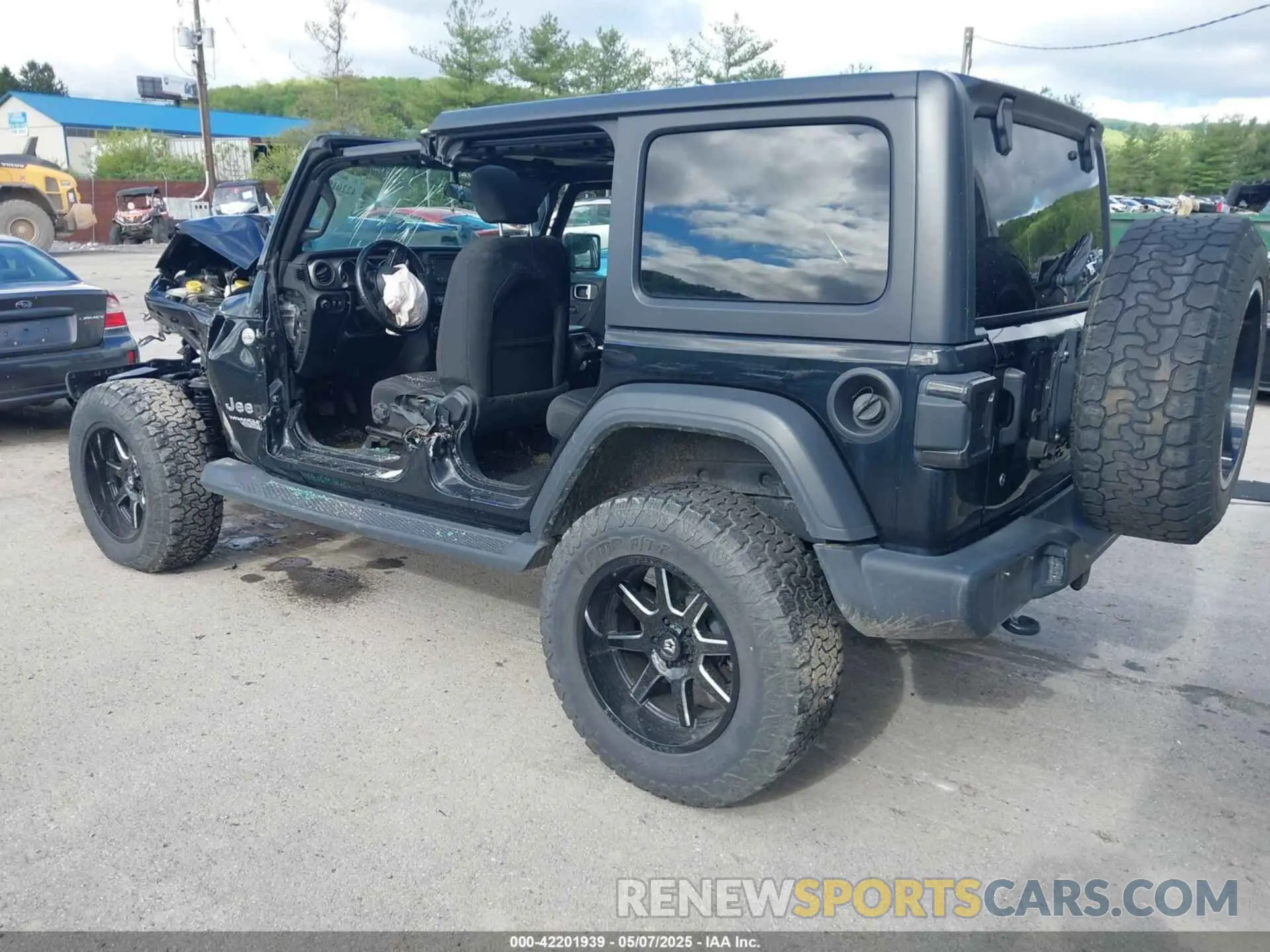 3 Photograph of a damaged car 1C4HJXDN6LW204513 JEEP WRANGLER UNLIMITED 2020