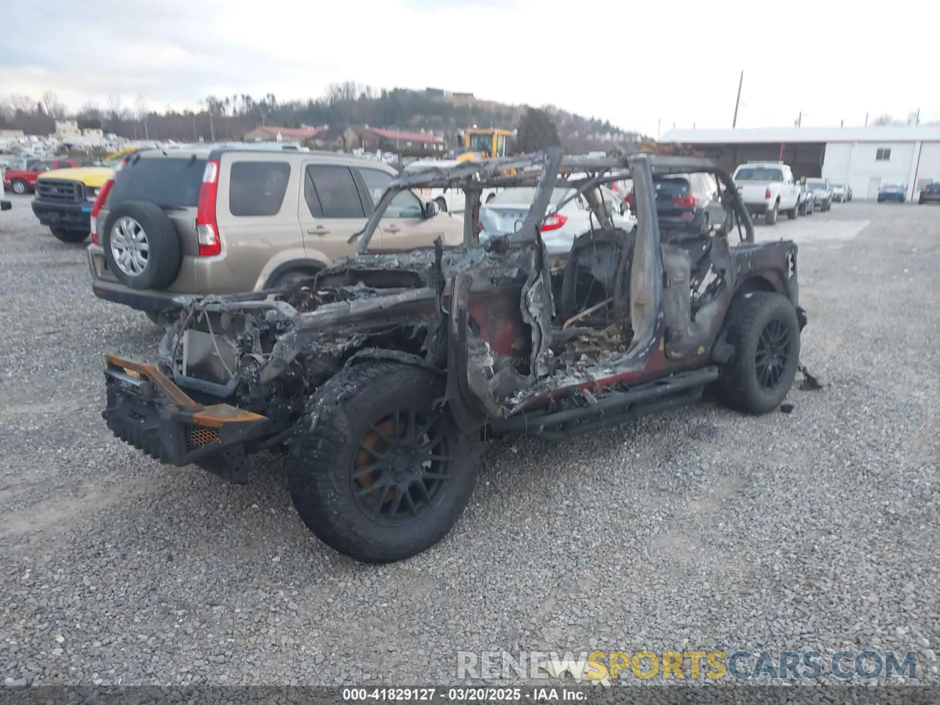 2 Photograph of a damaged car 1C4HJXDN6LW339779 JEEP WRANGLER UNLIMITED 2020