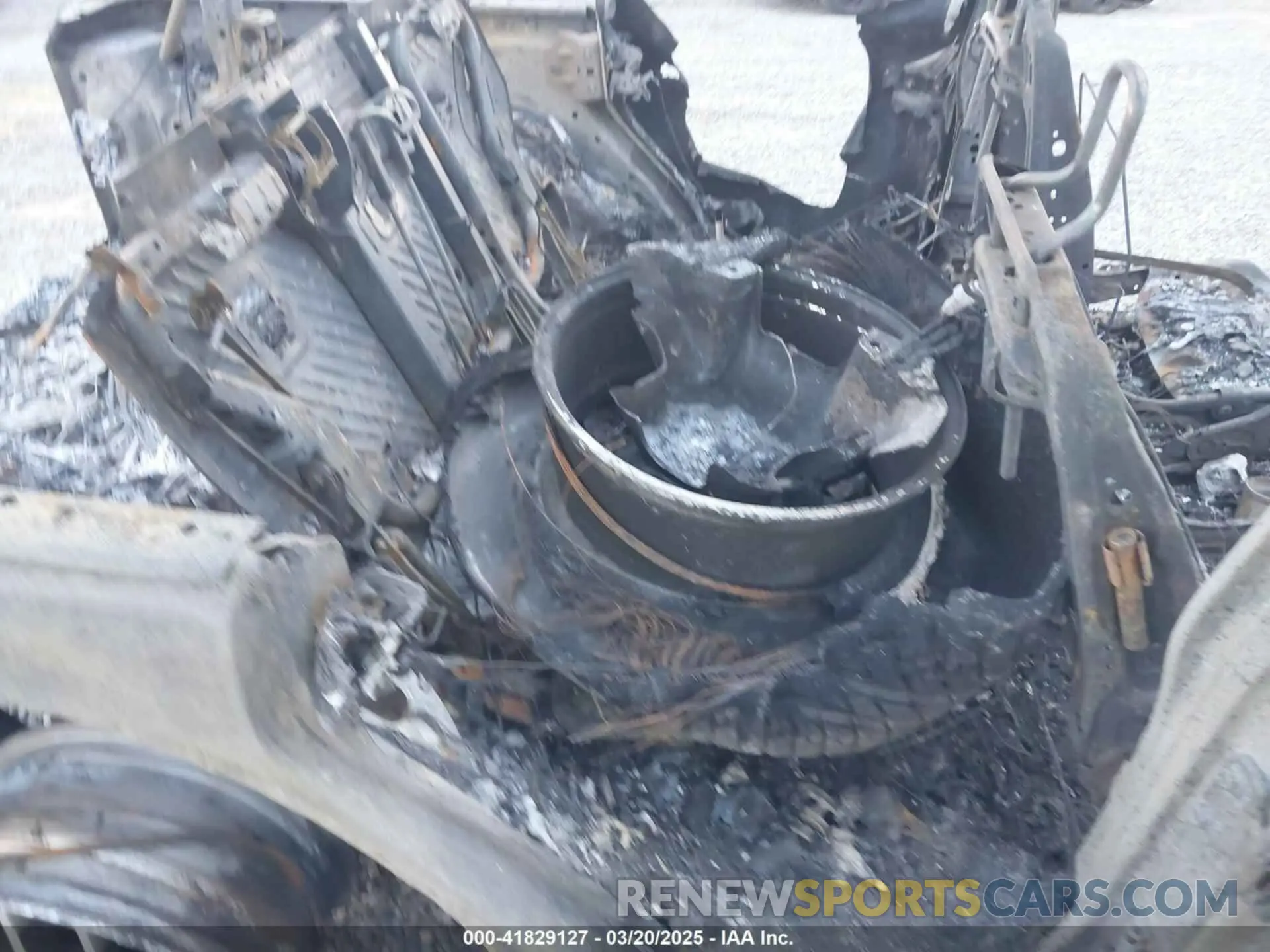 8 Photograph of a damaged car 1C4HJXDN6LW339779 JEEP WRANGLER UNLIMITED 2020