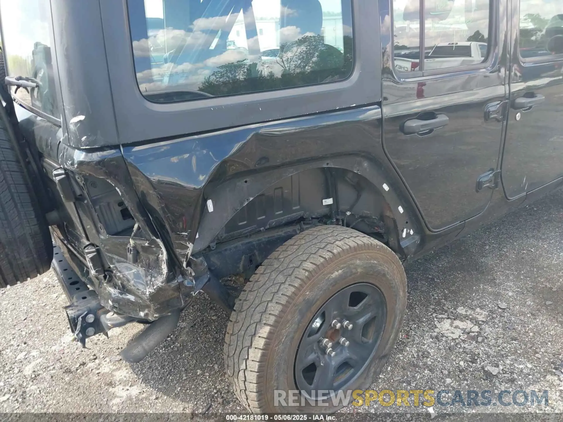 21 Photograph of a damaged car 1C4HJXDN7LW130390 JEEP WRANGLER UNLIMITED 2020