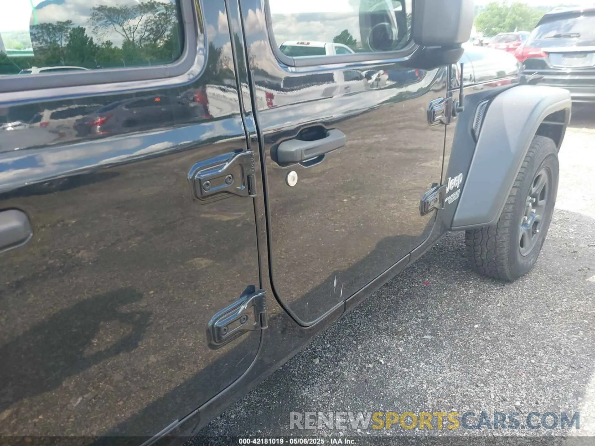 22 Photograph of a damaged car 1C4HJXDN7LW130390 JEEP WRANGLER UNLIMITED 2020