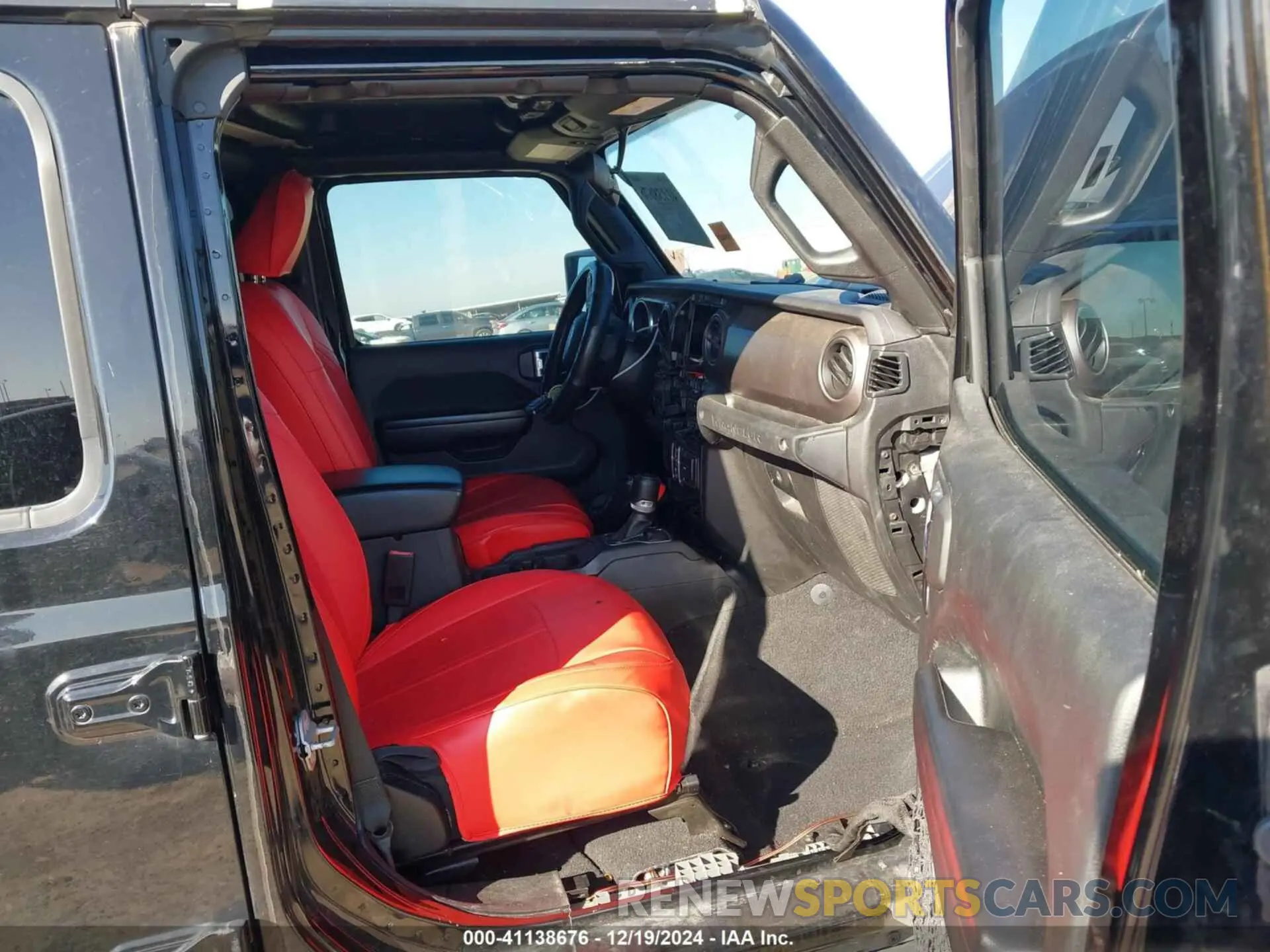 5 Photograph of a damaged car 1C4HJXDN7LW275350 JEEP WRANGLER UNLIMITED 2020