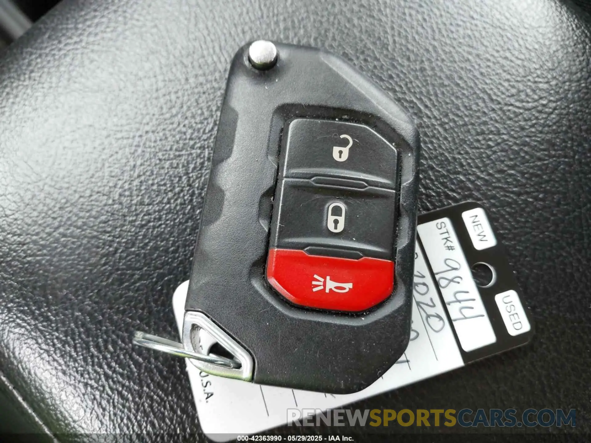 11 Photograph of a damaged car 1C4HJXDN7LW281357 JEEP WRANGLER UNLIMITED 2020