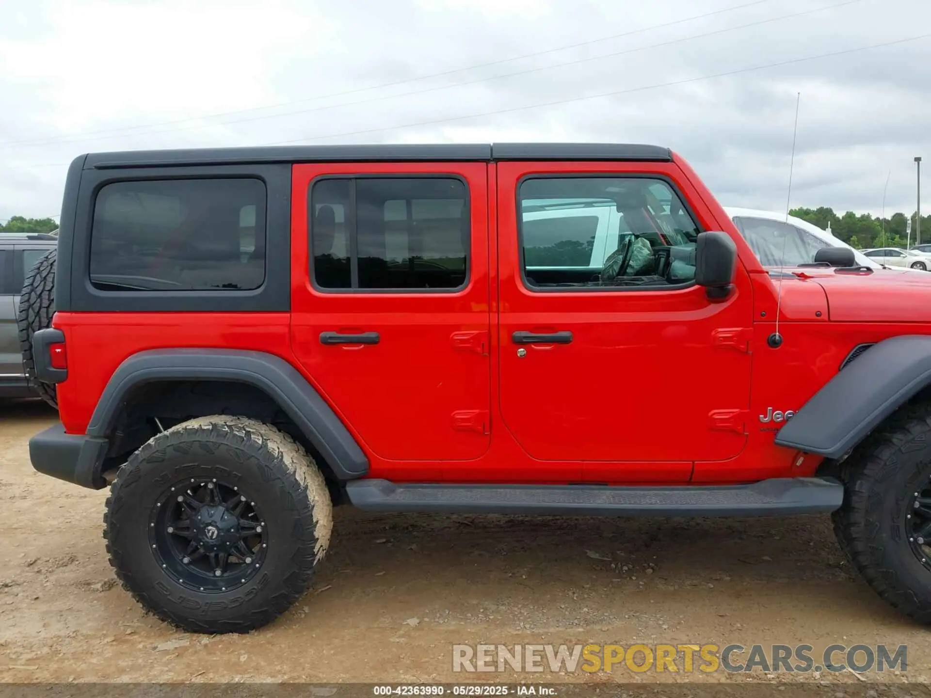 13 Photograph of a damaged car 1C4HJXDN7LW281357 JEEP WRANGLER UNLIMITED 2020