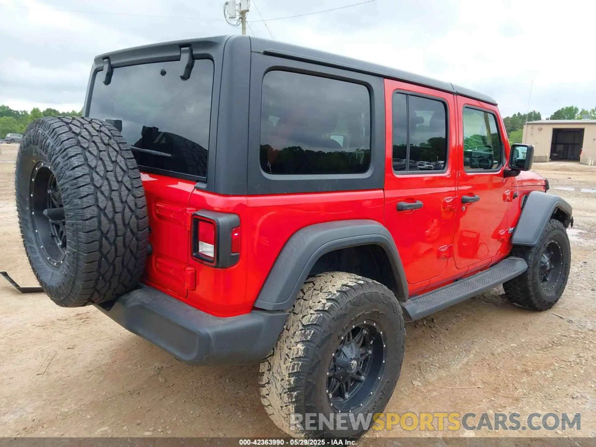 4 Photograph of a damaged car 1C4HJXDN7LW281357 JEEP WRANGLER UNLIMITED 2020