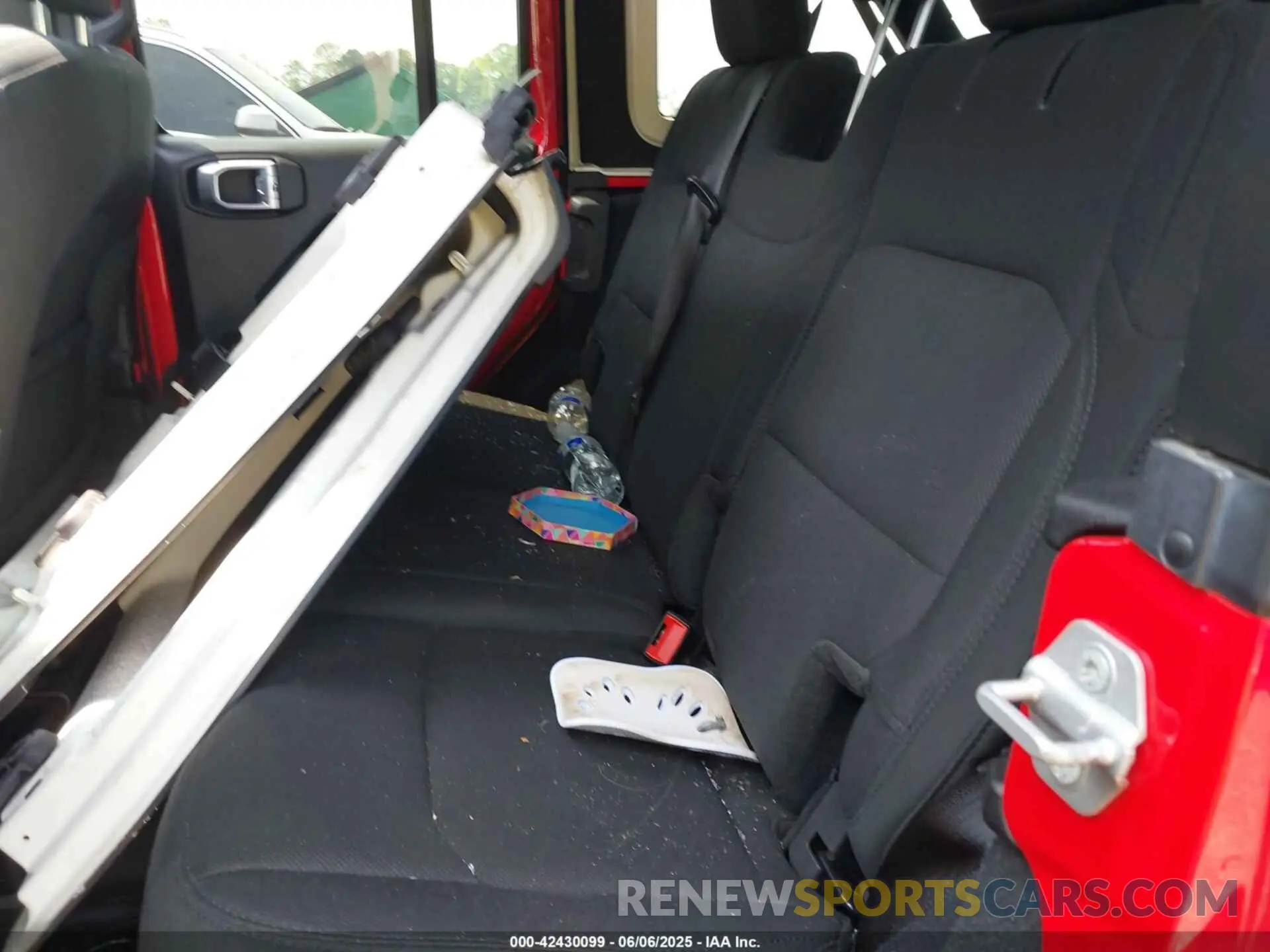 8 Photograph of a damaged car 1C4HJXDN8LW122928 JEEP WRANGLER UNLIMITED 2020