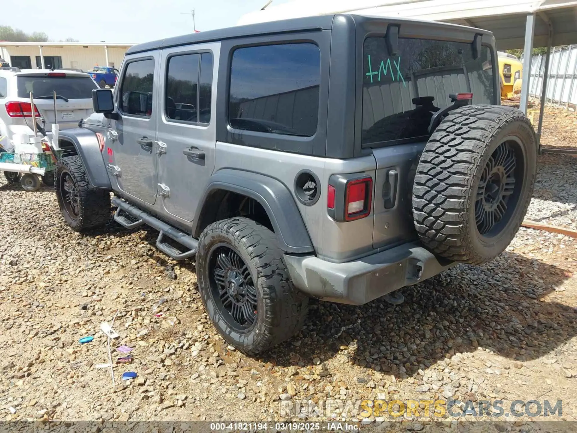 3 Photograph of a damaged car 1C4HJXDN8LW127059 JEEP WRANGLER UNLIMITED 2020
