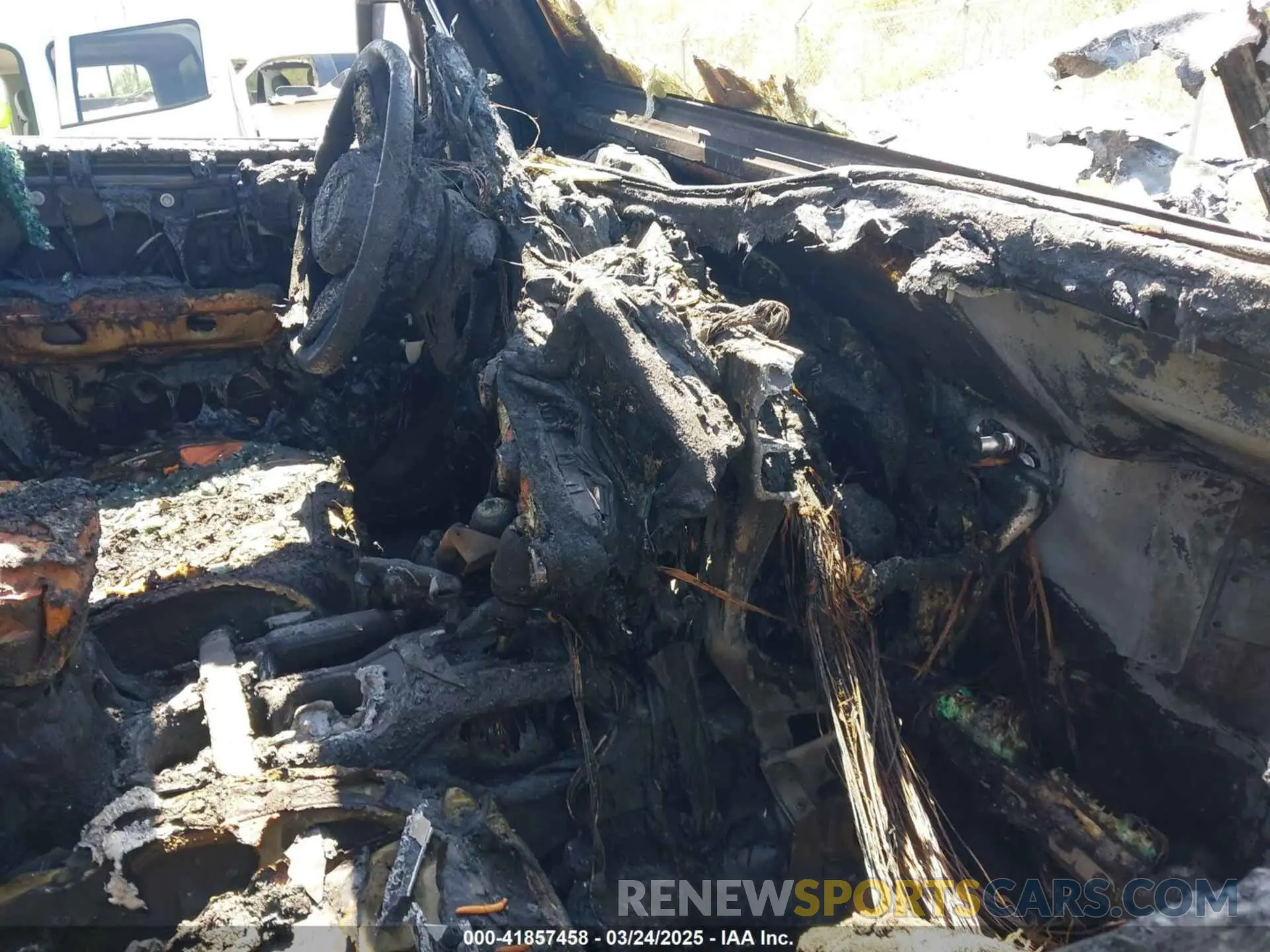 5 Photograph of a damaged car 1C4HJXDNXLW226806 JEEP WRANGLER UNLIMITED 2020