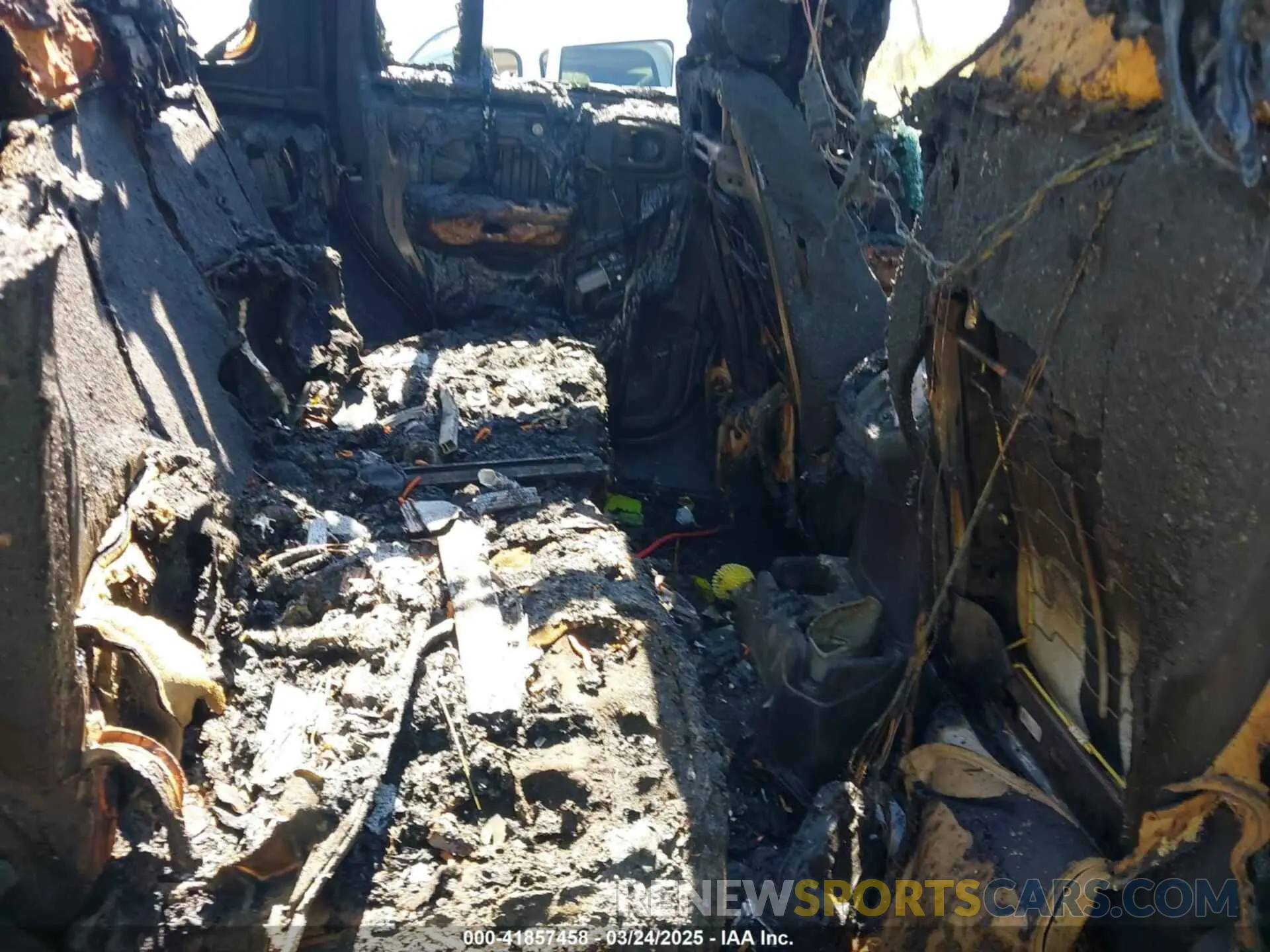 8 Photograph of a damaged car 1C4HJXDNXLW226806 JEEP WRANGLER UNLIMITED 2020