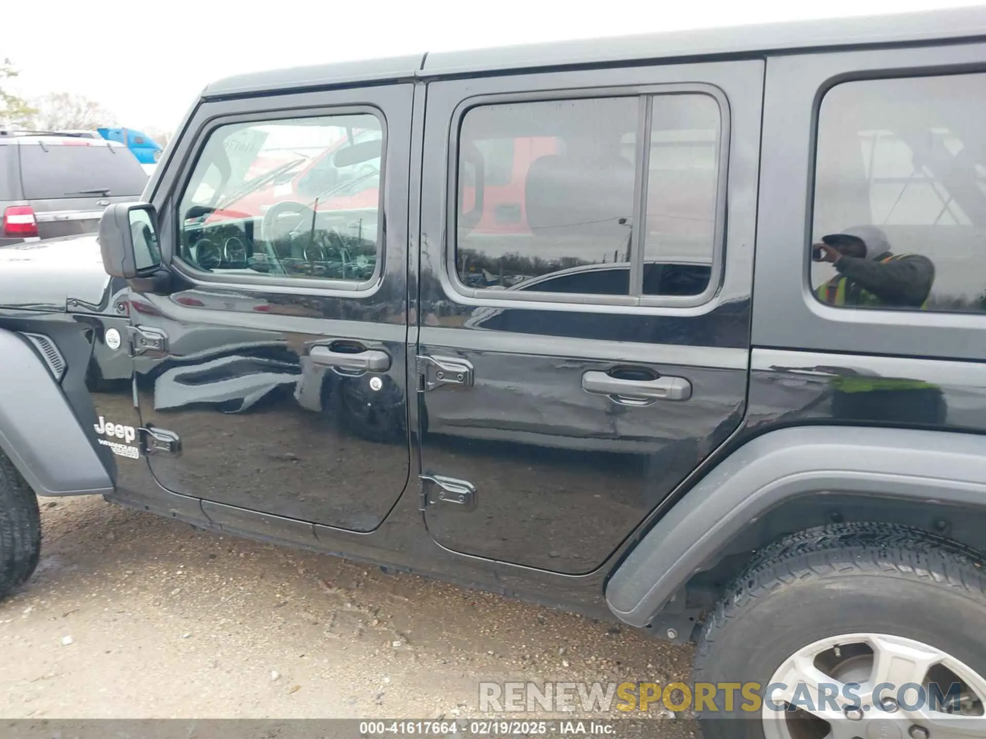 14 Photograph of a damaged car 1C4HJXDNXLW279876 JEEP WRANGLER UNLIMITED 2020