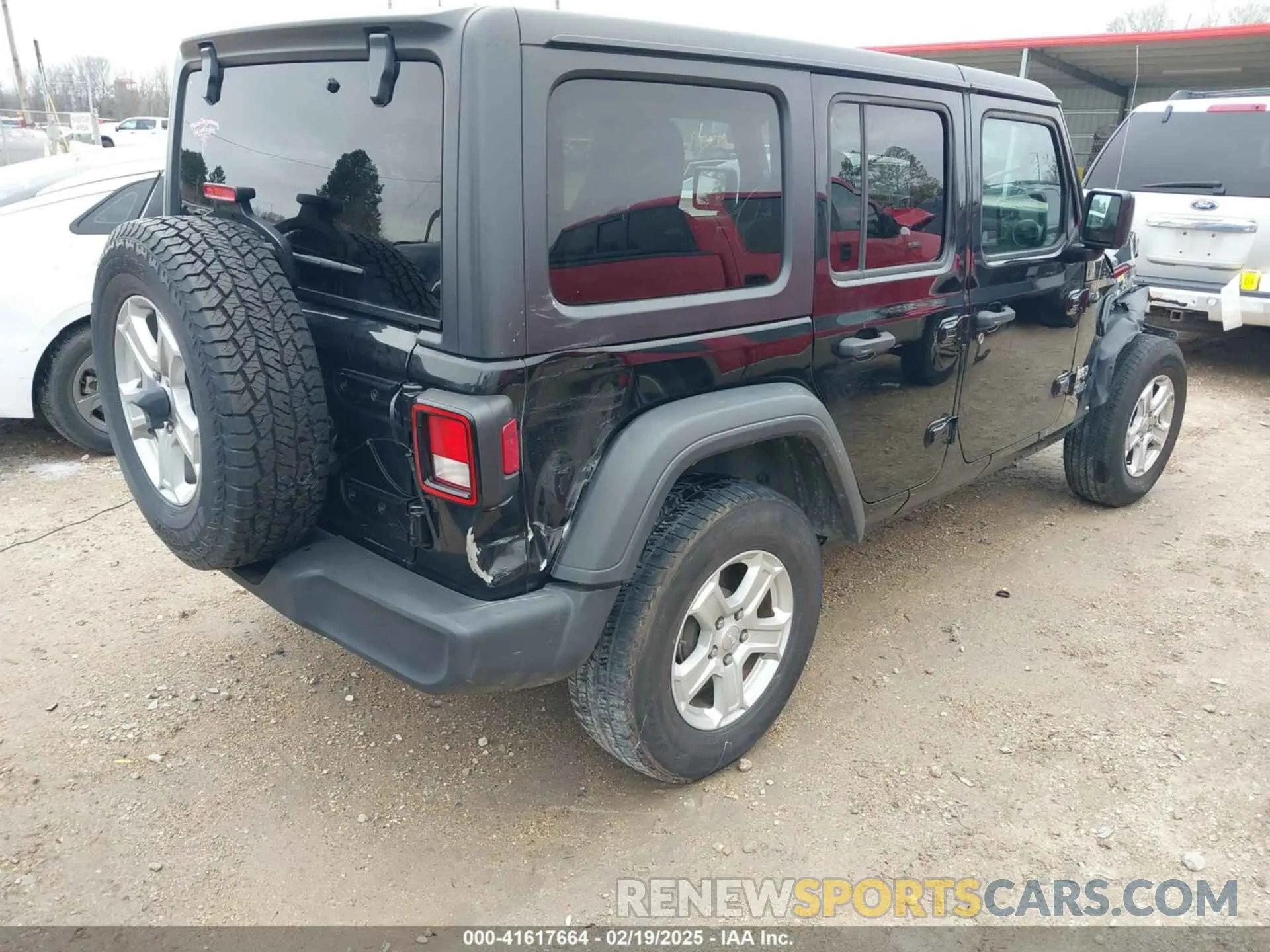 4 Photograph of a damaged car 1C4HJXDNXLW279876 JEEP WRANGLER UNLIMITED 2020