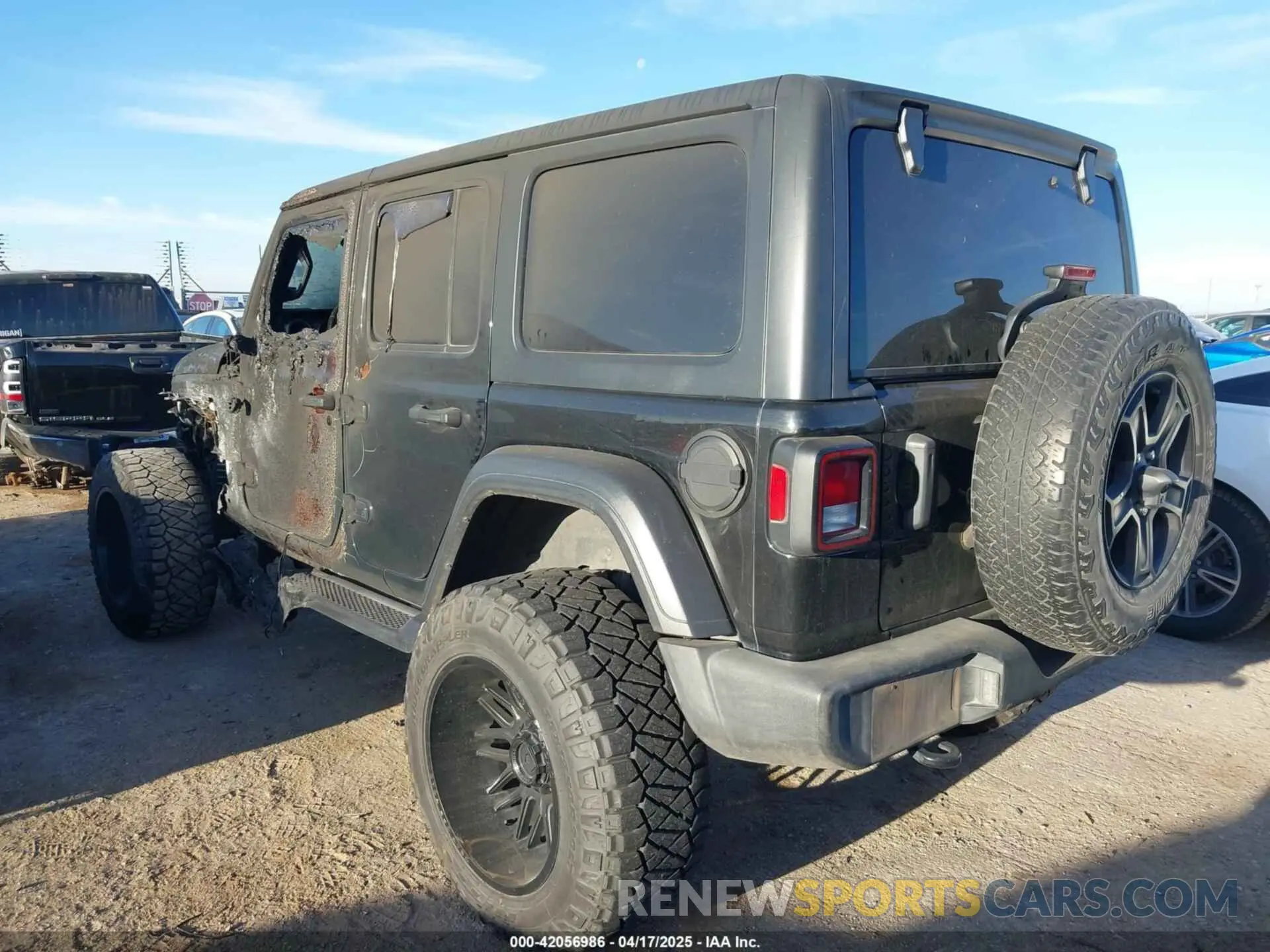 3 Photograph of a damaged car 1C4HJXDNXLW348677 JEEP WRANGLER UNLIMITED 2020