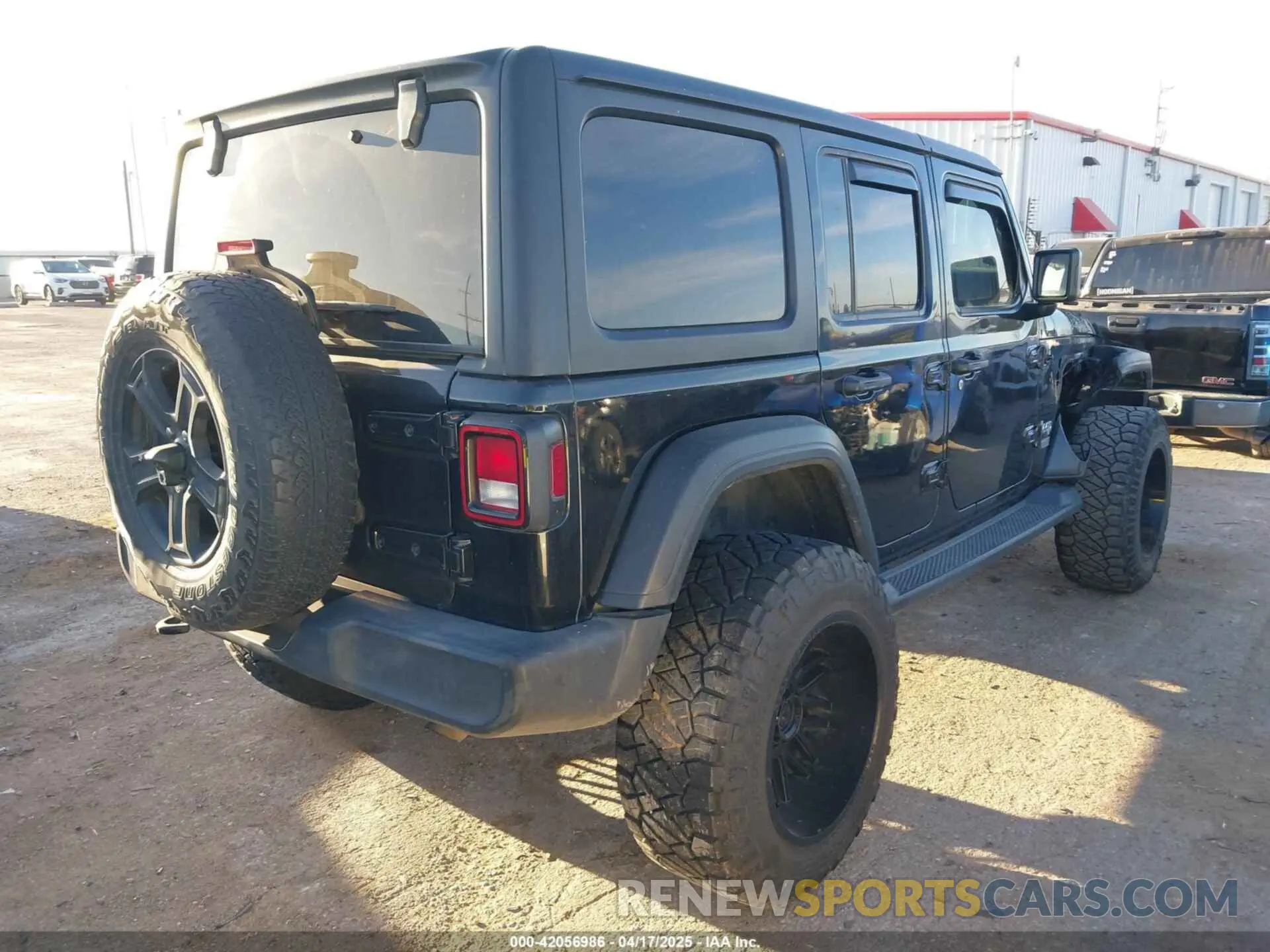 4 Photograph of a damaged car 1C4HJXDNXLW348677 JEEP WRANGLER UNLIMITED 2020