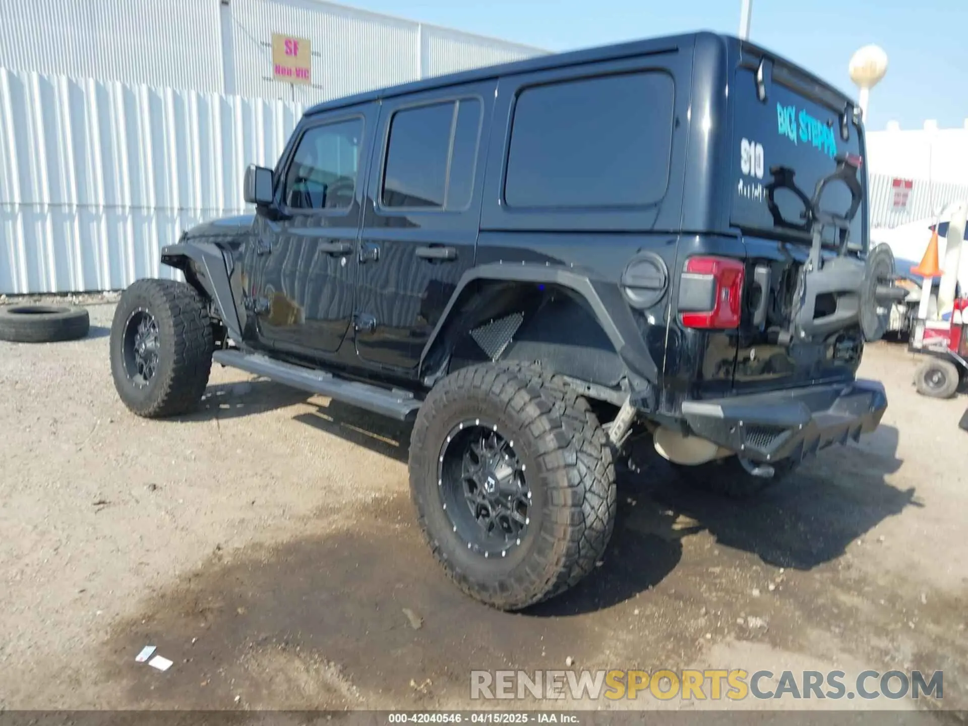 3 Photograph of a damaged car 1C4HJXEG6LW211932 JEEP WRANGLER UNLIMITED 2020
