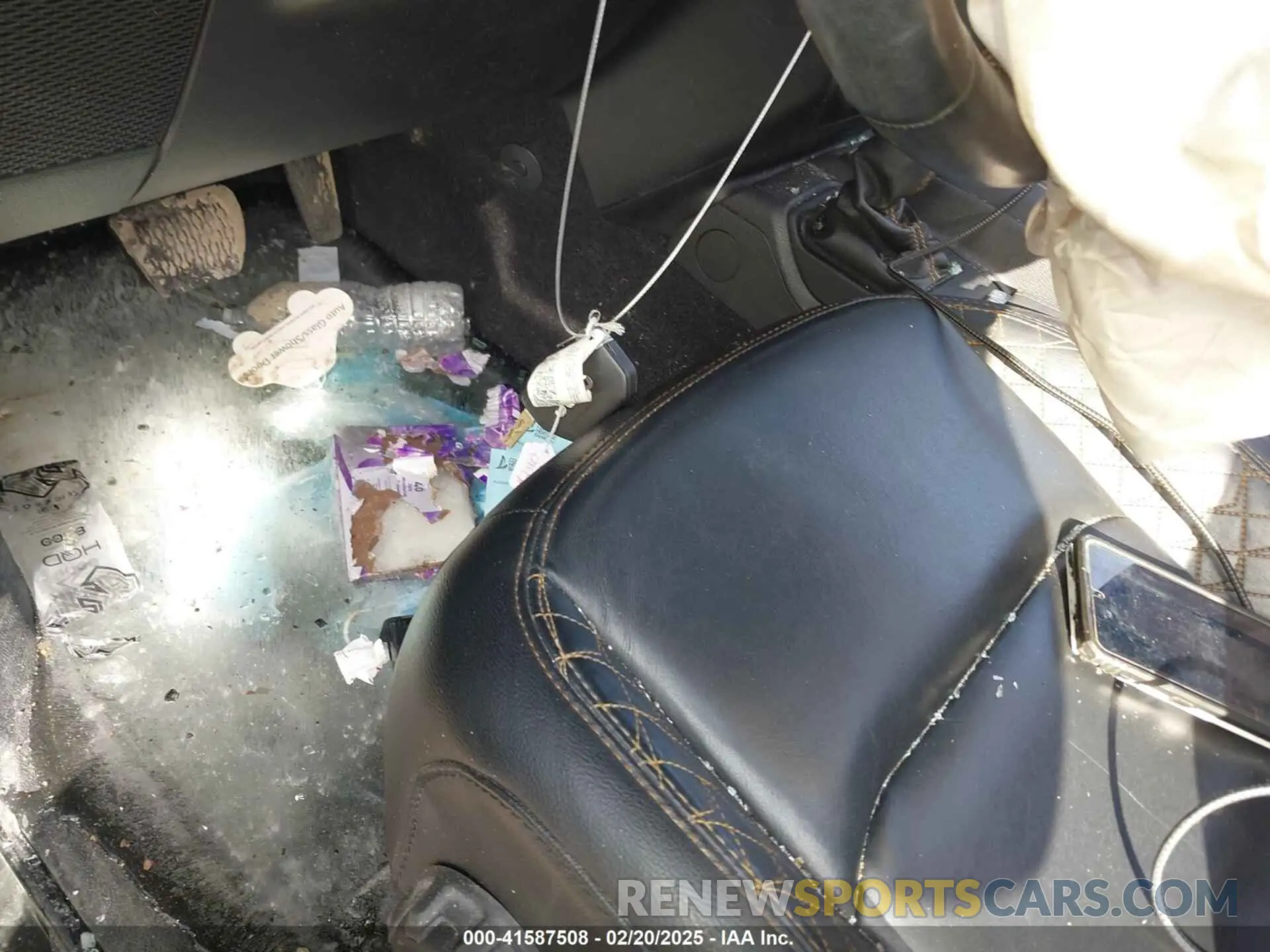 11 Photograph of a damaged car 1C4HJXEG8LW318626 JEEP WRANGLER UNLIMITED 2020