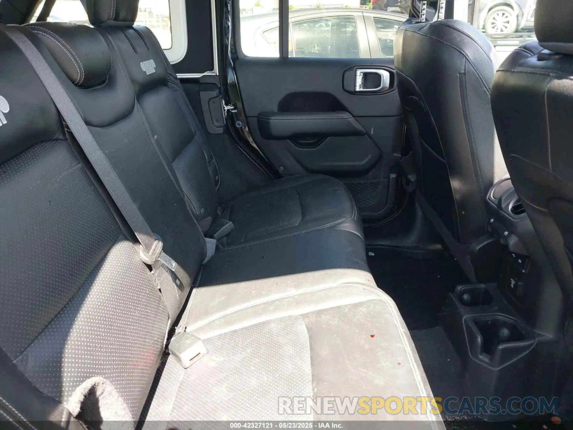 8 Photograph of a damaged car 1C4HJXEG9LW119763 JEEP WRANGLER UNLIMITED 2020