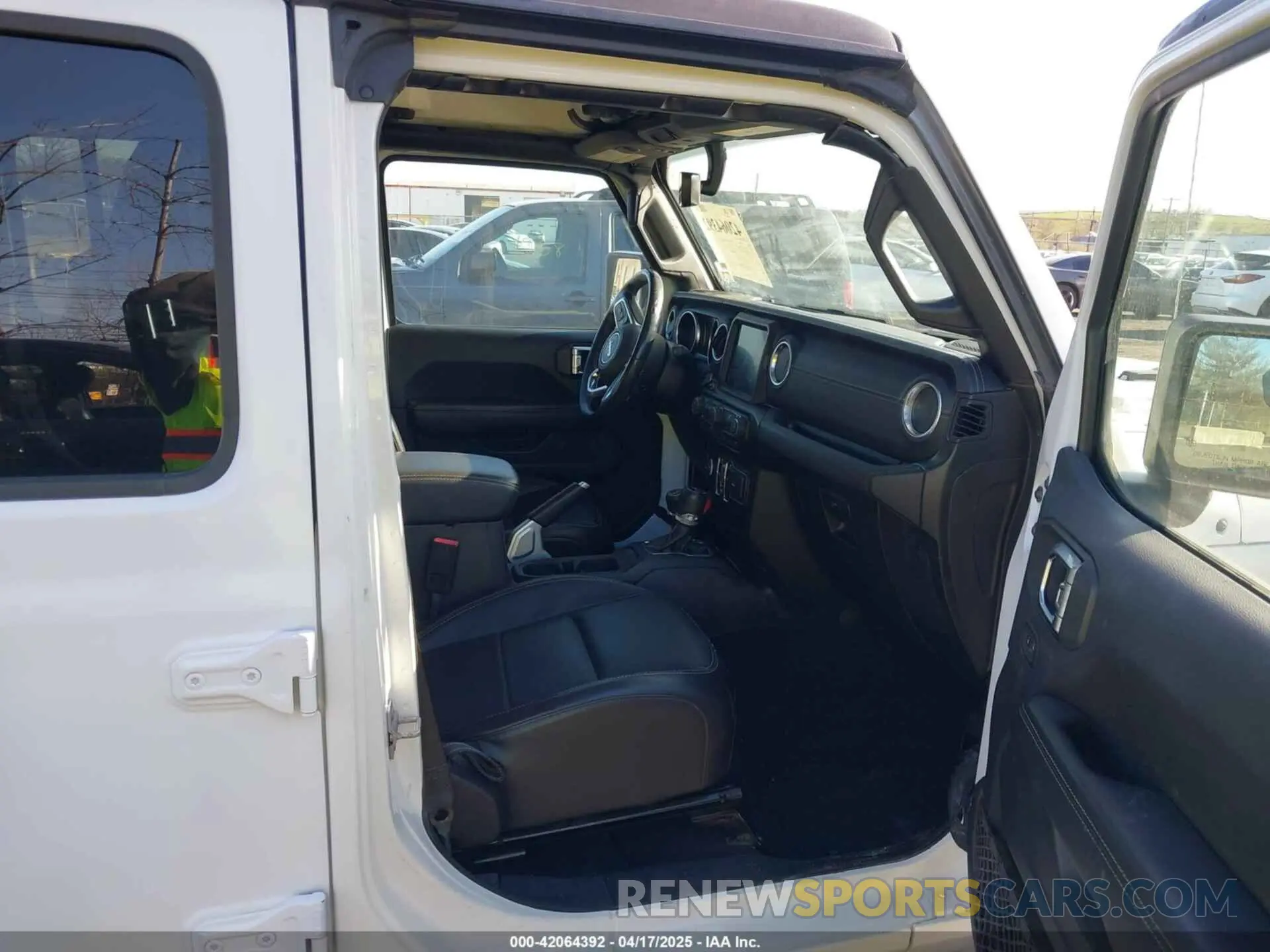 5 Photograph of a damaged car 1C4HJXEGXLW118444 JEEP WRANGLER UNLIMITED 2020