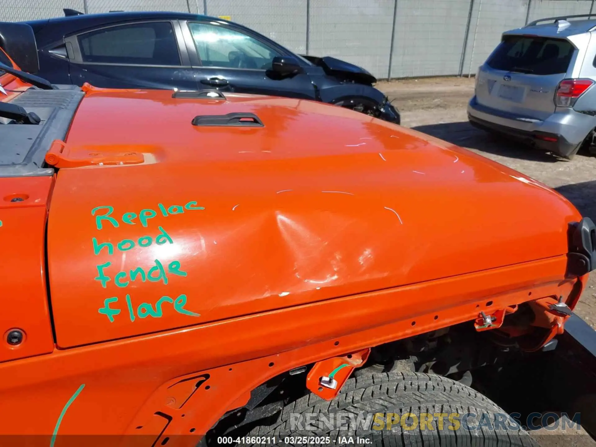 19 Photograph of a damaged car 1C4HJXEN1LW114443 JEEP WRANGLER UNLIMITED 2020