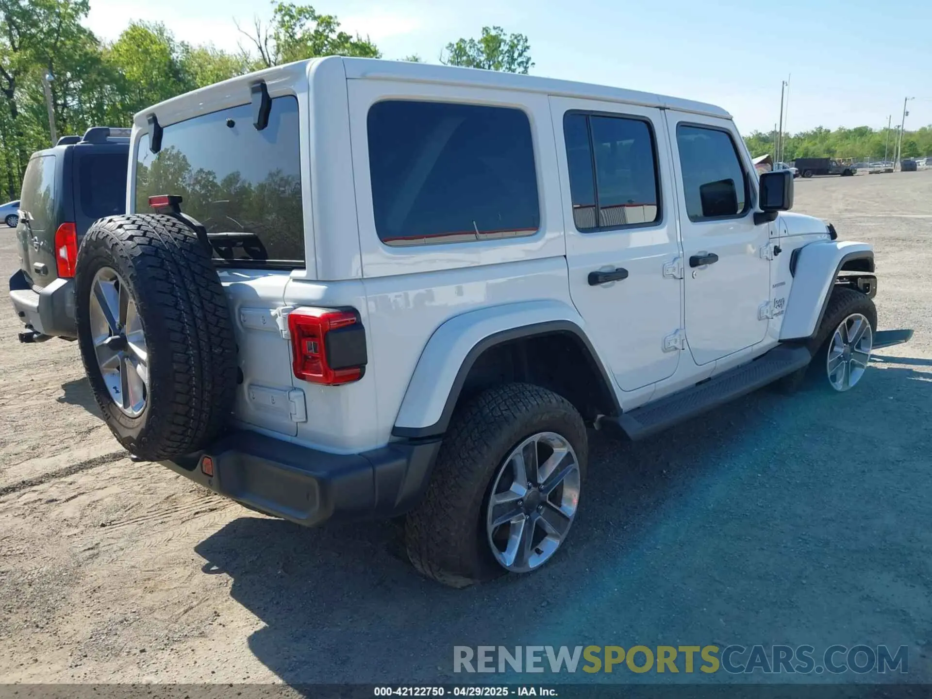4 Photograph of a damaged car 1C4HJXEN1LW152769 JEEP WRANGLER UNLIMITED 2020
