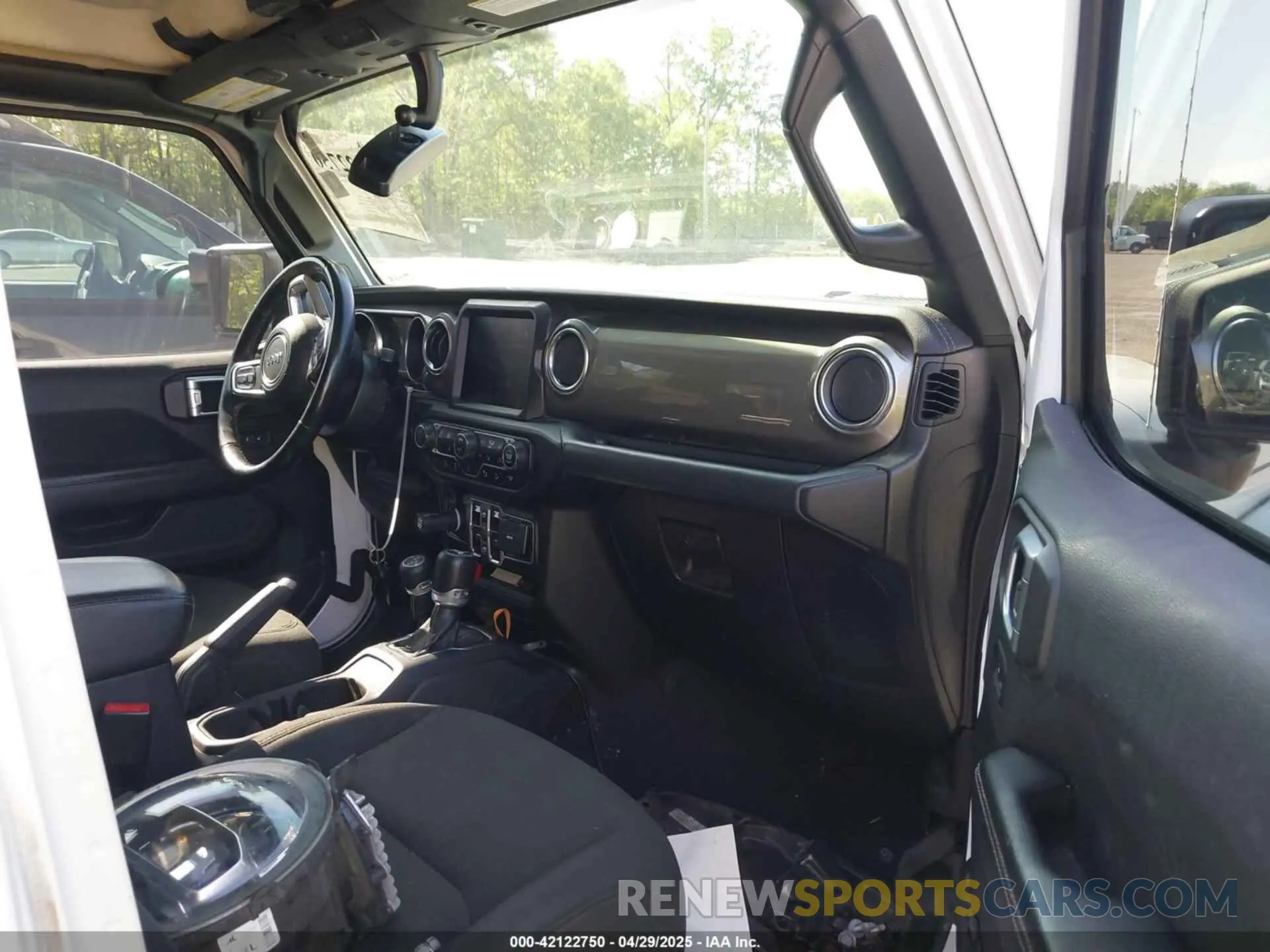 5 Photograph of a damaged car 1C4HJXEN1LW152769 JEEP WRANGLER UNLIMITED 2020