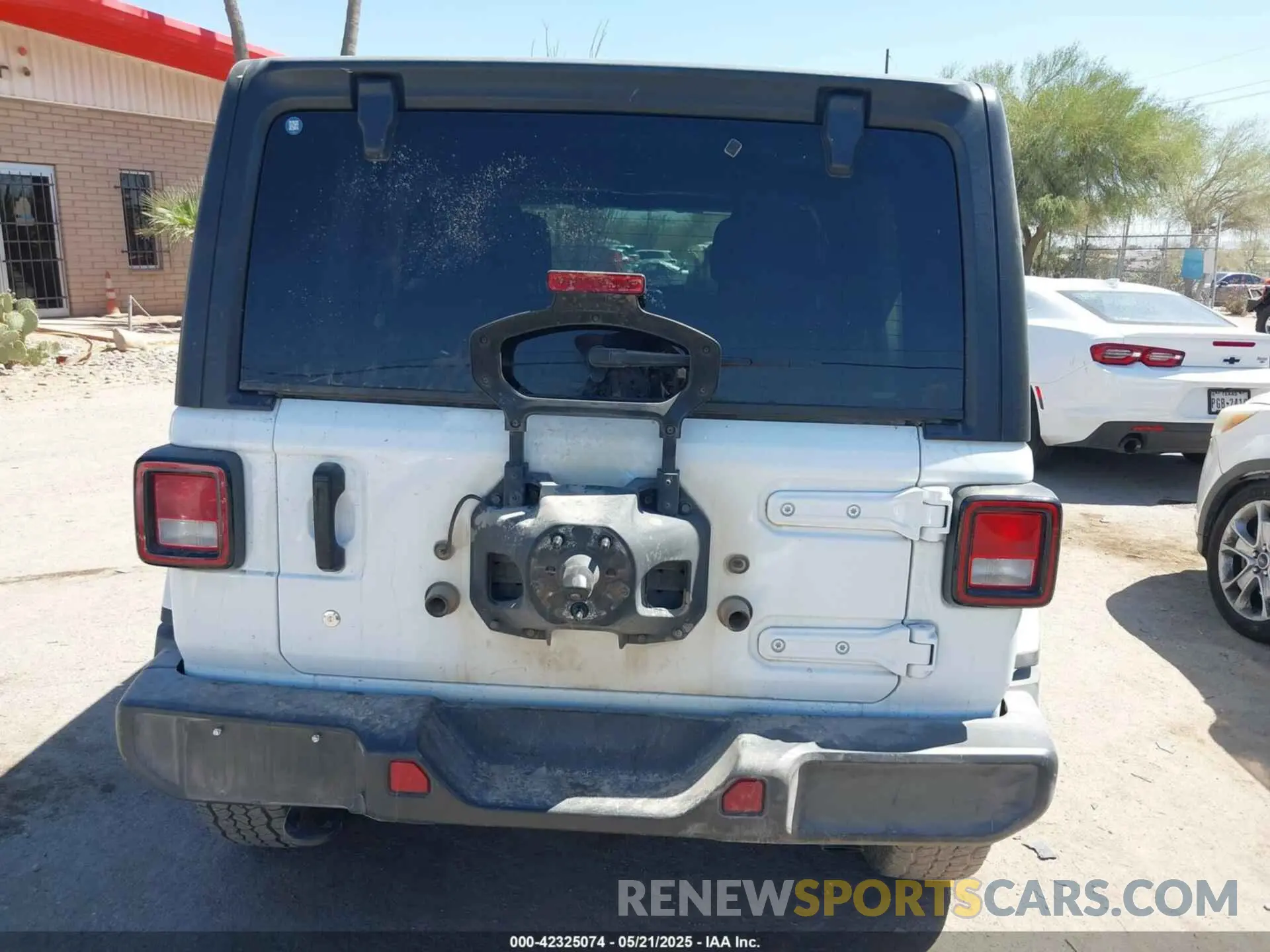 16 Photograph of a damaged car 1C4HJXEN3LW159867 JEEP WRANGLER UNLIMITED 2020