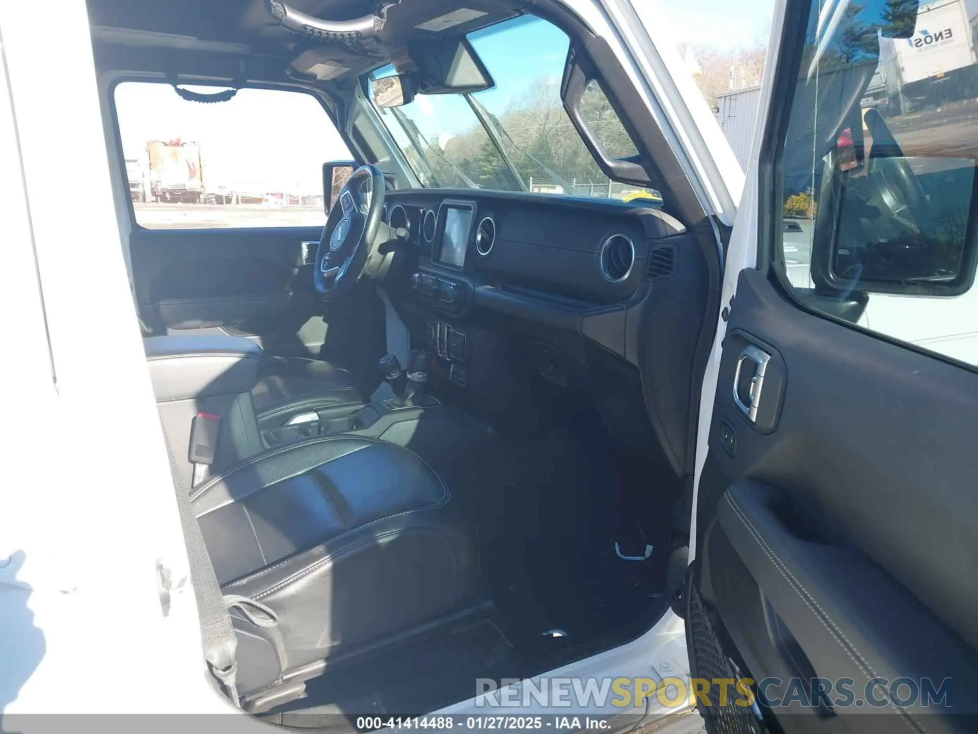5 Photograph of a damaged car 1C4HJXEN5LW194815 JEEP WRANGLER UNLIMITED 2020