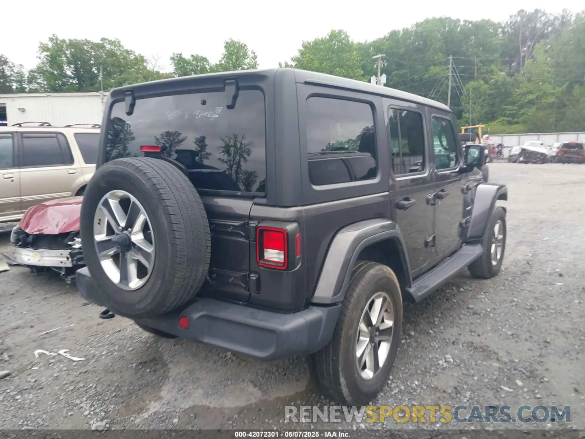4 Photograph of a damaged car 1C4HJXEN6LW199005 JEEP WRANGLER UNLIMITED 2020
