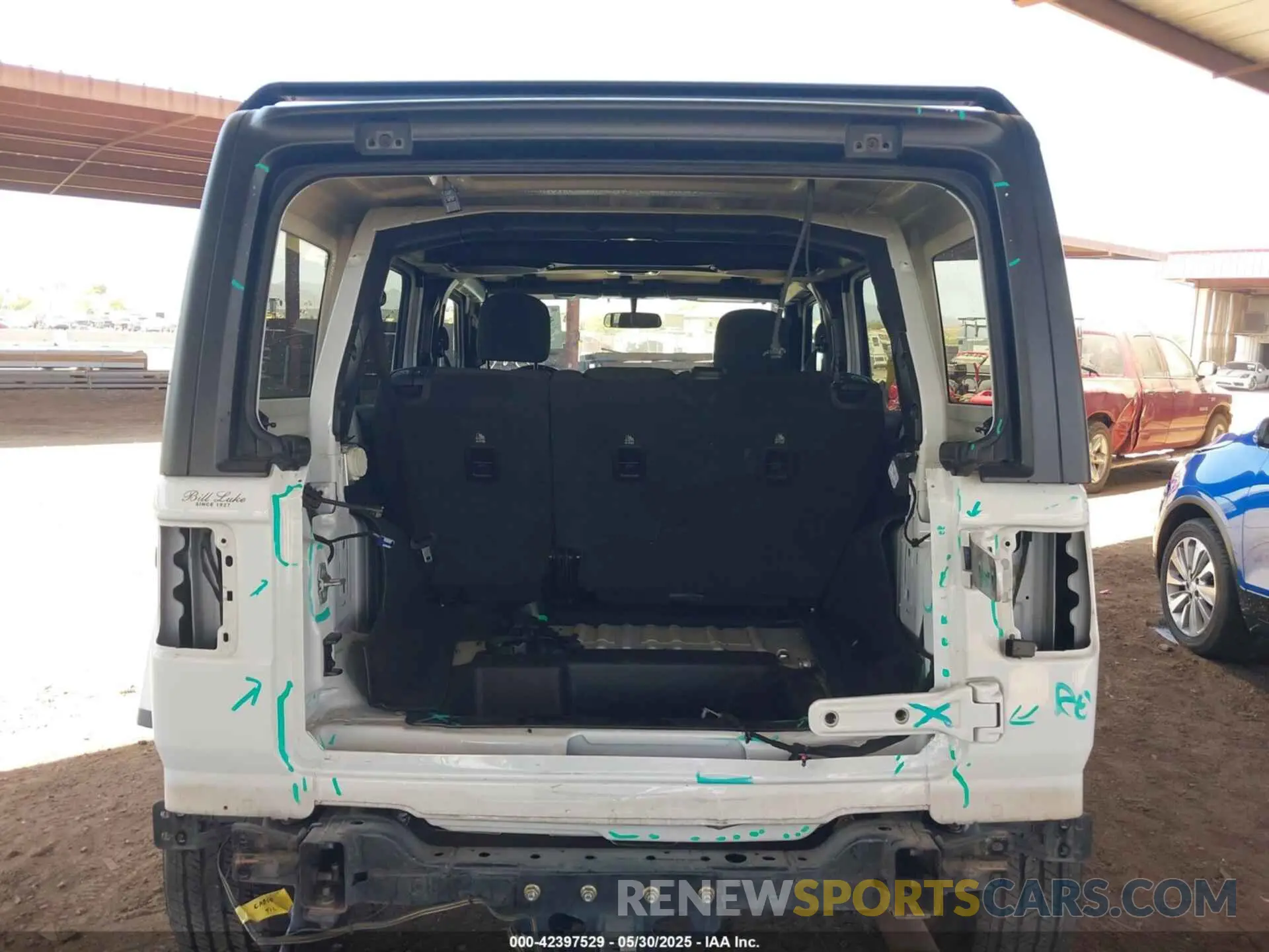 17 Photograph of a damaged car 1C4HJXEN6LW220239 JEEP WRANGLER UNLIMITED 2020