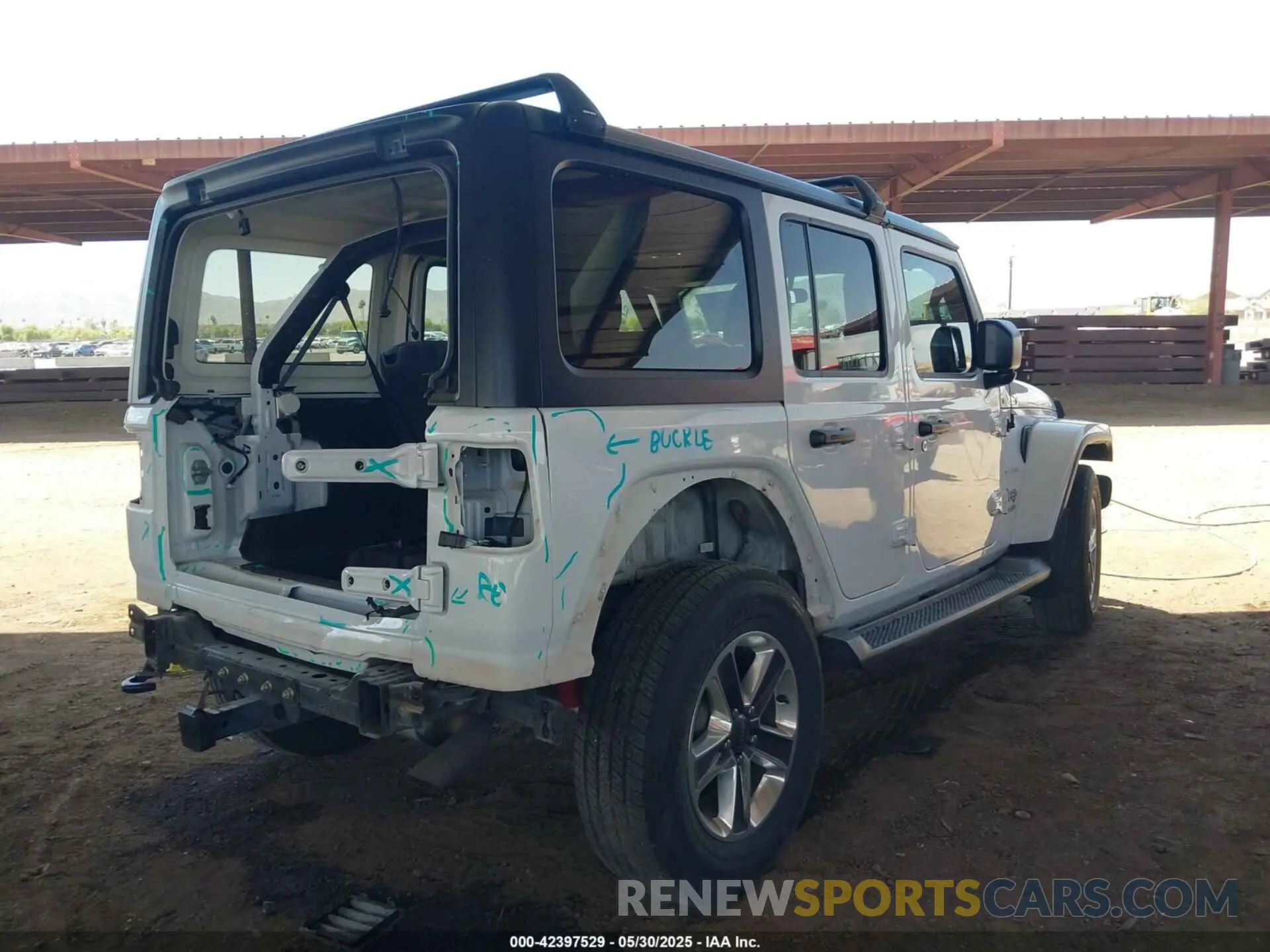 4 Photograph of a damaged car 1C4HJXEN6LW220239 JEEP WRANGLER UNLIMITED 2020