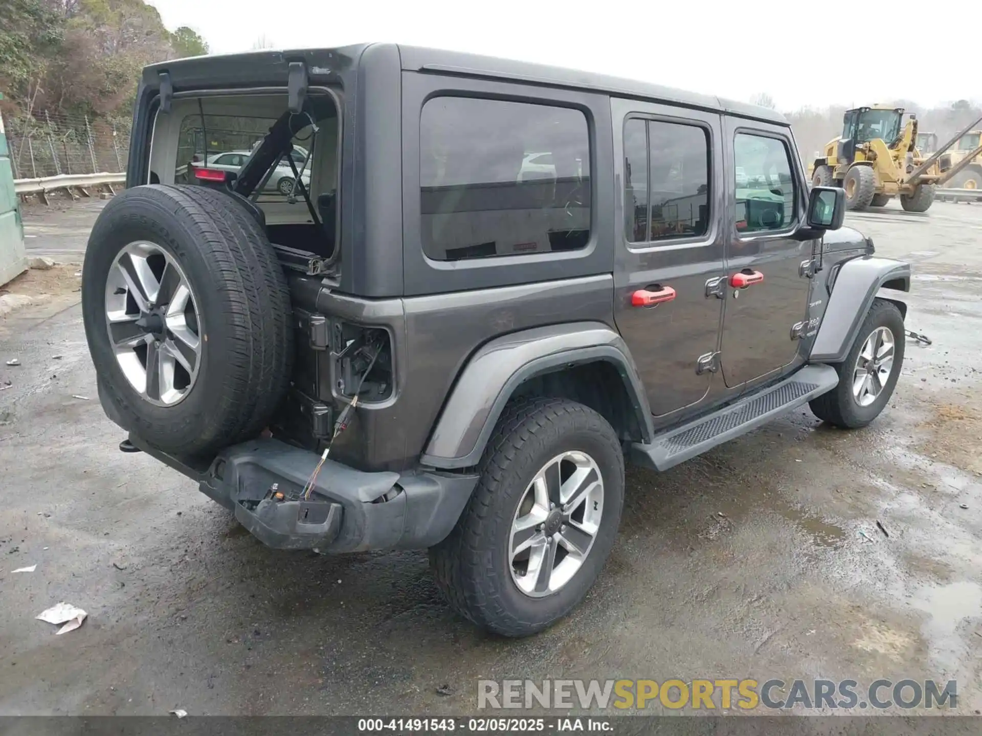 4 Photograph of a damaged car 1C4HJXEN6LW256805 JEEP WRANGLER UNLIMITED 2020