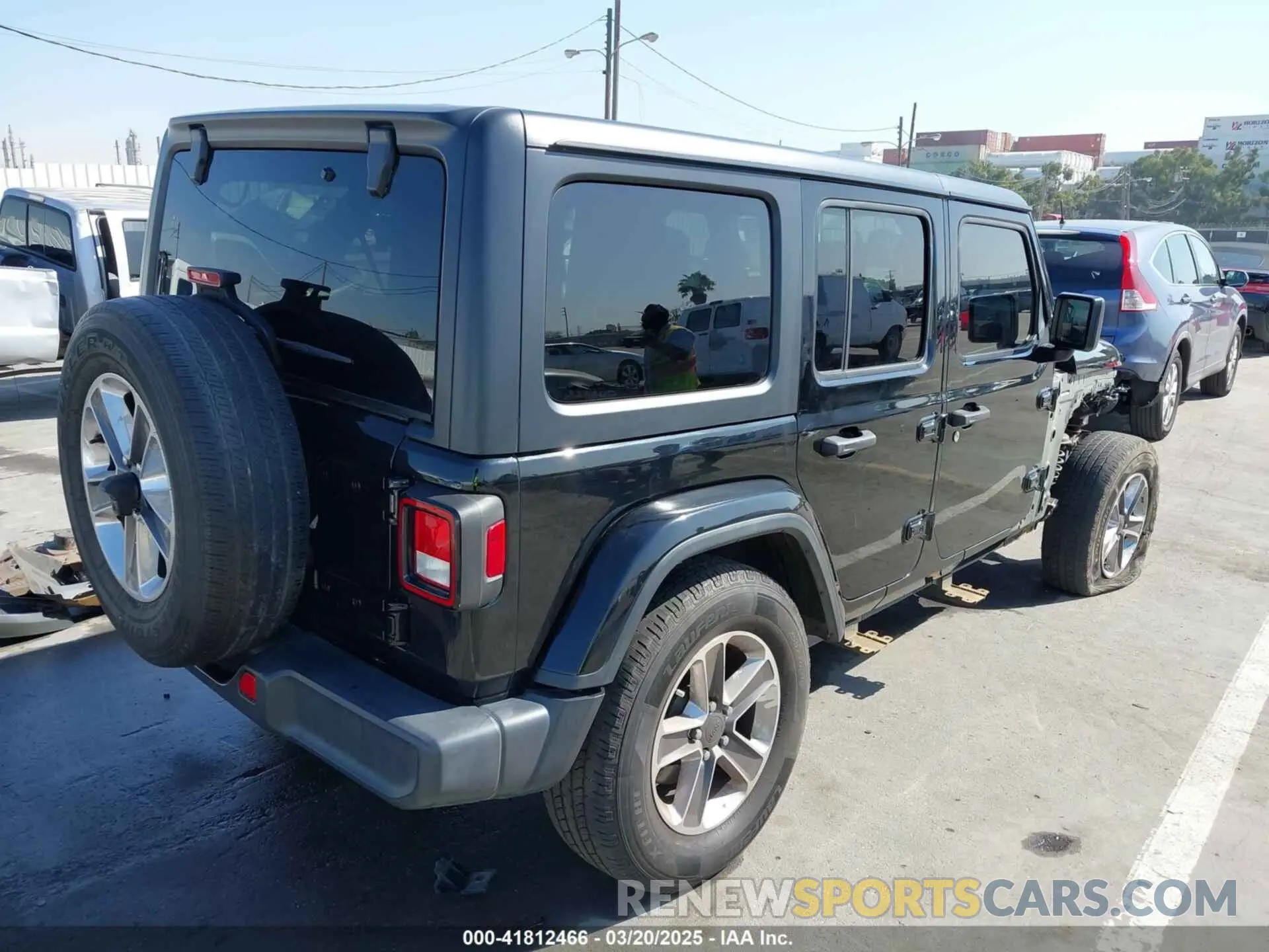 4 Photograph of a damaged car 1C4HJXEN7LW230214 JEEP WRANGLER UNLIMITED 2020