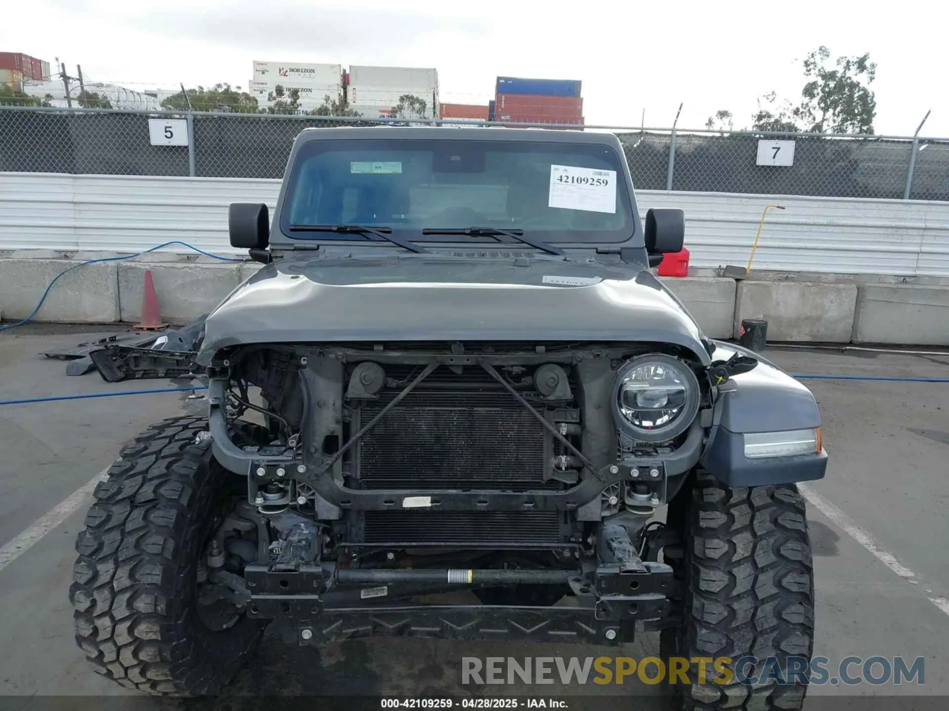 13 Photograph of a damaged car 1C4HJXEN8LW203975 JEEP WRANGLER UNLIMITED 2020
